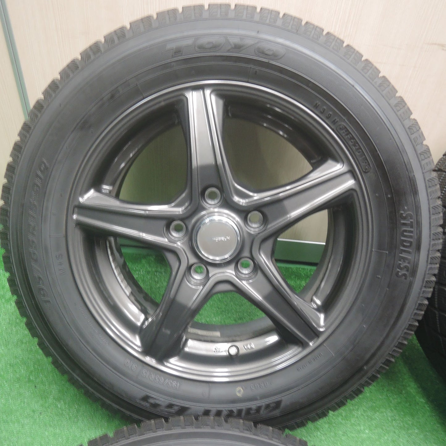 [送料無料]バリ溝！19年！キレイ！9.5分★スタッドレス 195/65R15 トーヨー ガリット G5 TOPRUN トップラン 15インチ PCD114.3/5H★3090805SYス