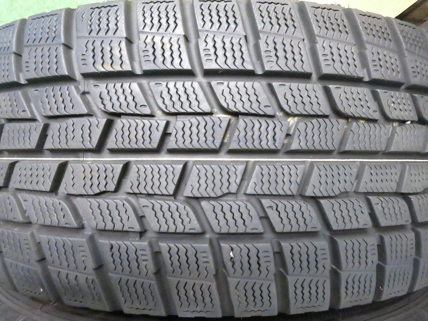 [送料無料]バリ溝！キレイ！9分★スタッドレス 215/60R16 グッドイヤー アイスナビ6 V.E.X. VEX 社外 アルミ 16インチ PCD114.3/5H★3020702Hス