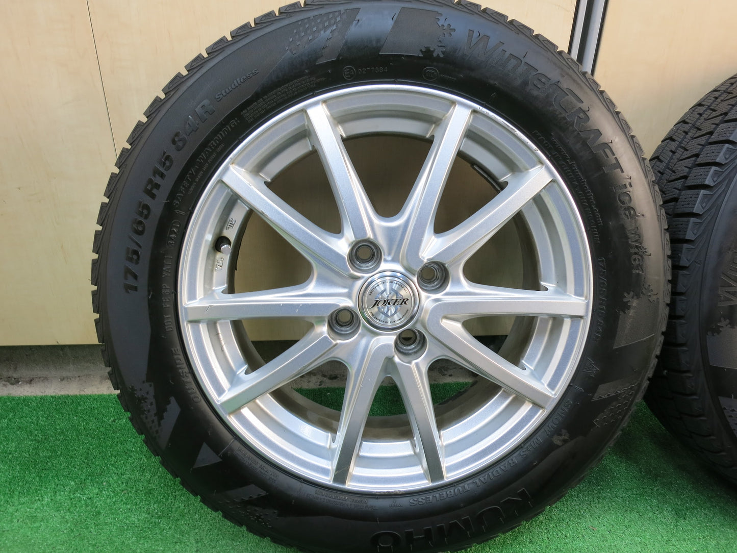 [送料無料]バリ溝！21年！ほぼ10分★スタッドレス 175/65R15 クムホ ウインタークラフト アイス Wi61 JOKER weds ジョーカー 15インチ PCD100/4H★3022205ヒス