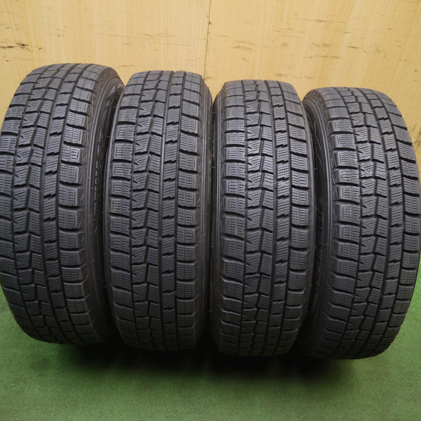 [送料無料]バリ溝！9.5分以上★スタッドレス 165/70R14 ダンロップ ウインターマックス WM01 Prospeed MANARAY SPORT 14インチ PCD100/4H★3072606Hス