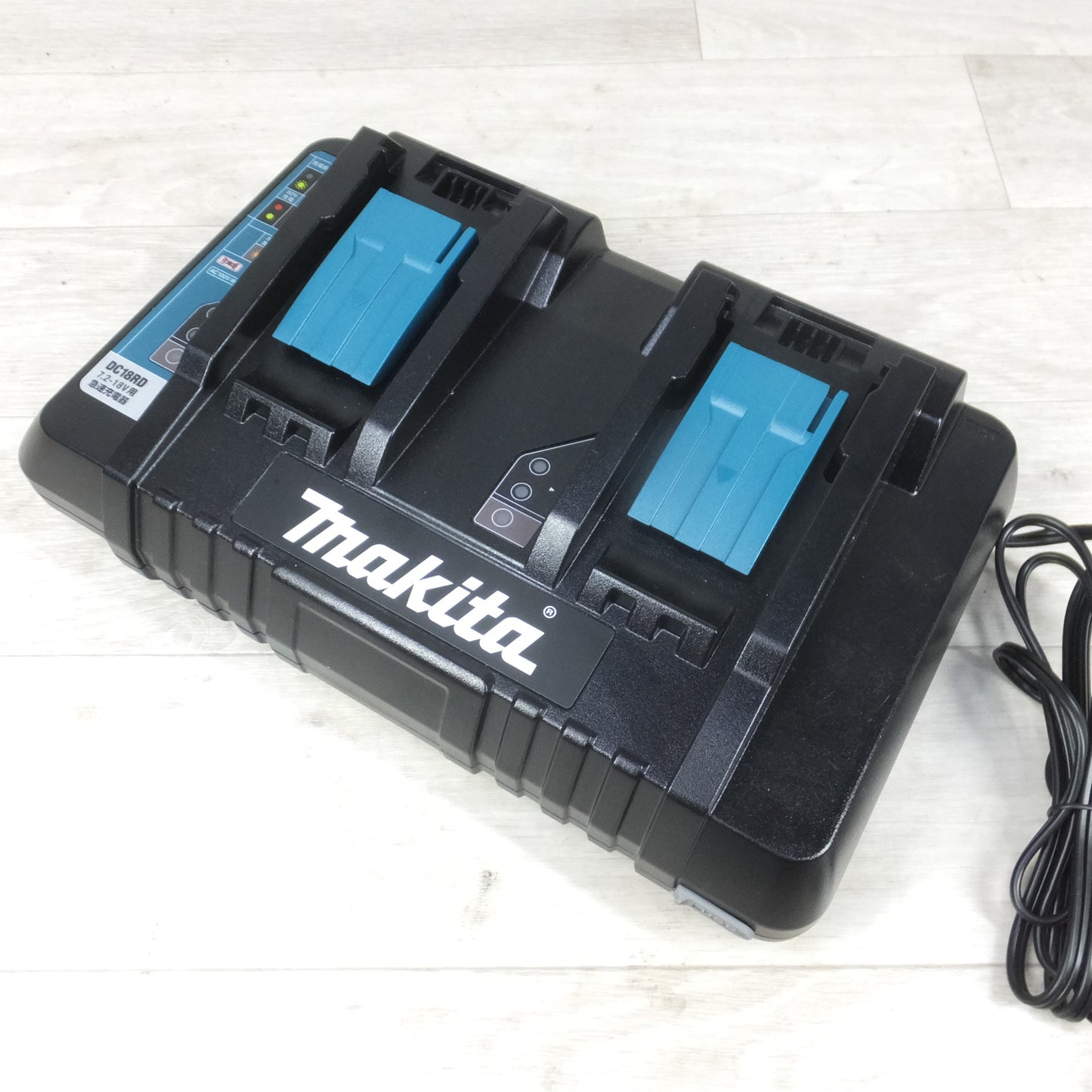 [送料無料] 美品◆makita マキタ 2口急速充電器 DC18RD AC100V専用 50/60Hz◆