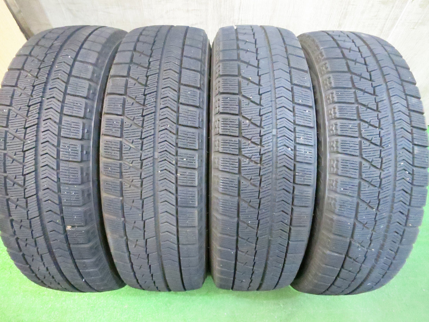 [送料無料]キレイ★スタッドレス 165/65R14 ブリヂストン ブリザック VRX MiLLOUS ミルアス 14インチ PCD100/4H★3022802Hス