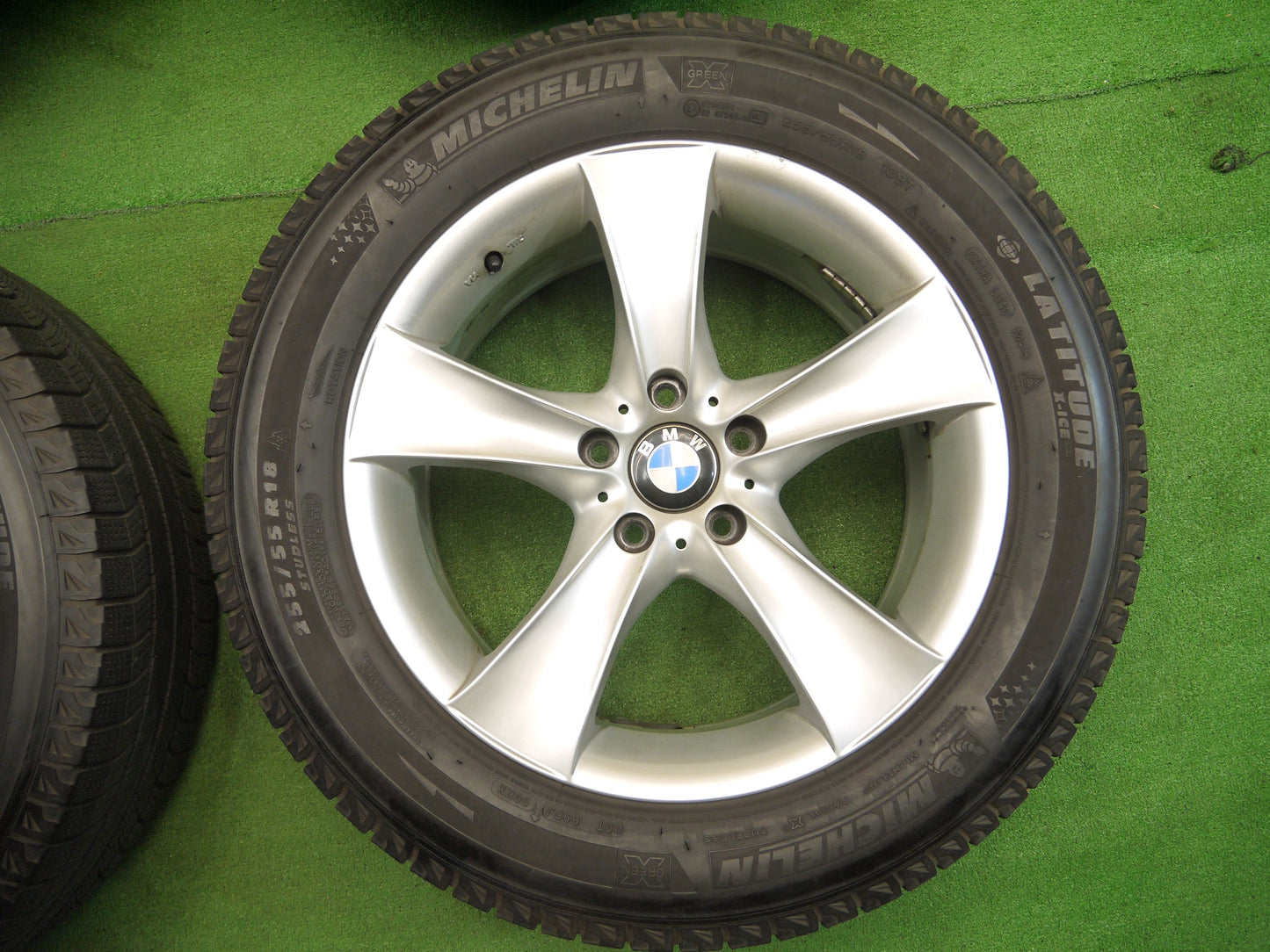 [送料無料]4本価格★BMW X5 純正 255/55R18 スタッドレス ミシュラン LATITUDE X-ICE 18インチ PCD120/5H★2091406アス