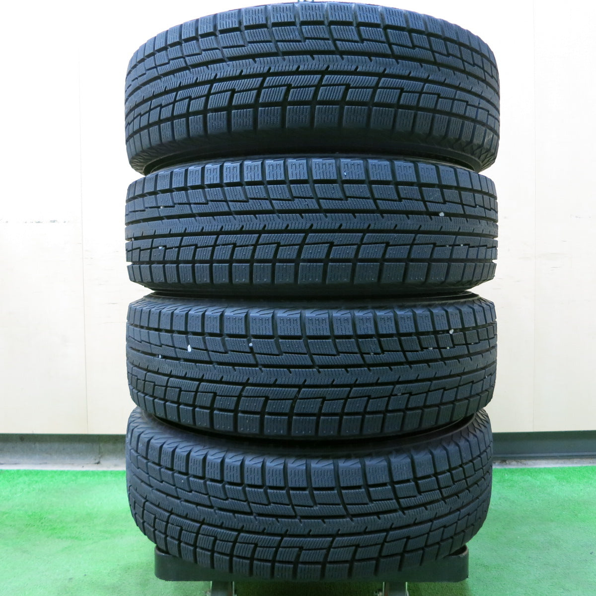 *送料無料*バリ溝！22年！キレイ！ほぼ10分★スタッドレス 175/65R15 ヨコハマ アイスガード iG52C NIRVANA NV ニルバーナ 15インチ PCD100/4H★3100910イス