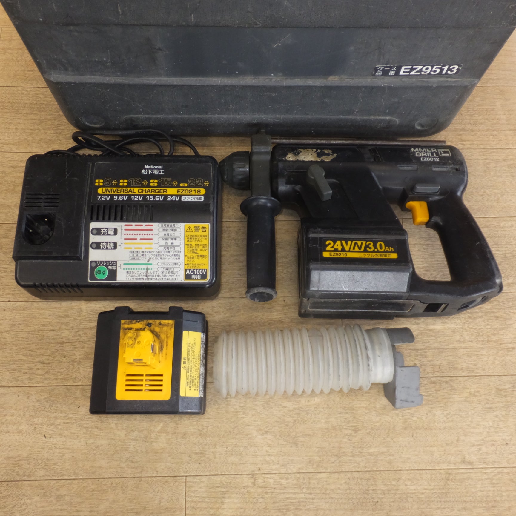 パナソニック（松下電工）24V 充電式ハンマードリル 日曜大工にての使用品　バッテリー購入後充電回数　2回（1個のみ） パナソニック ハンマードリル EZ6812 松下電工 ハンマードリル 24v