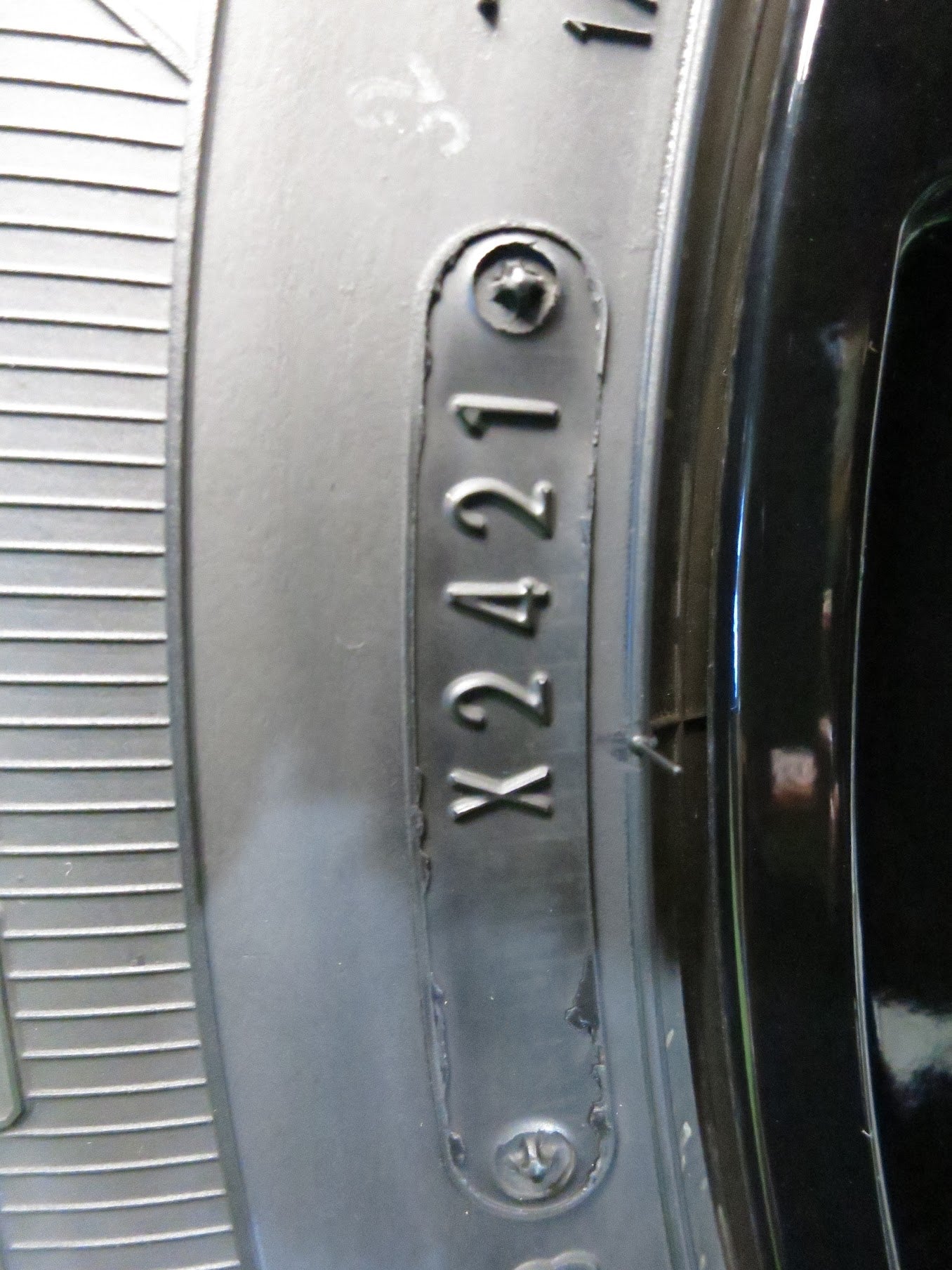 [送料無料]バリ溝！21年！綺麗！9.5分★ジムニー等 175/80R16 ROCKKELLY MX-I スタッドレス グッドイヤー アイスナビSUV BADX 16インチ PCD139.7/5★3020805Hス
