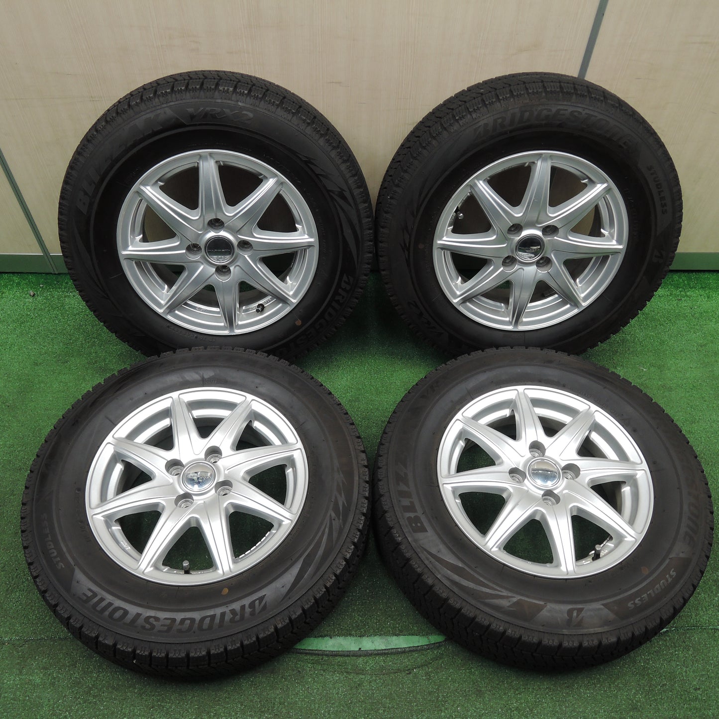 *送料無料*バリ溝！22年！キレイ！9.5分以上★スタッドレス 185/70R14 ブリヂストン ブリザック VRX2 LAPORTA ラポルタ 14インチ PCD100/4H★3111512SYス