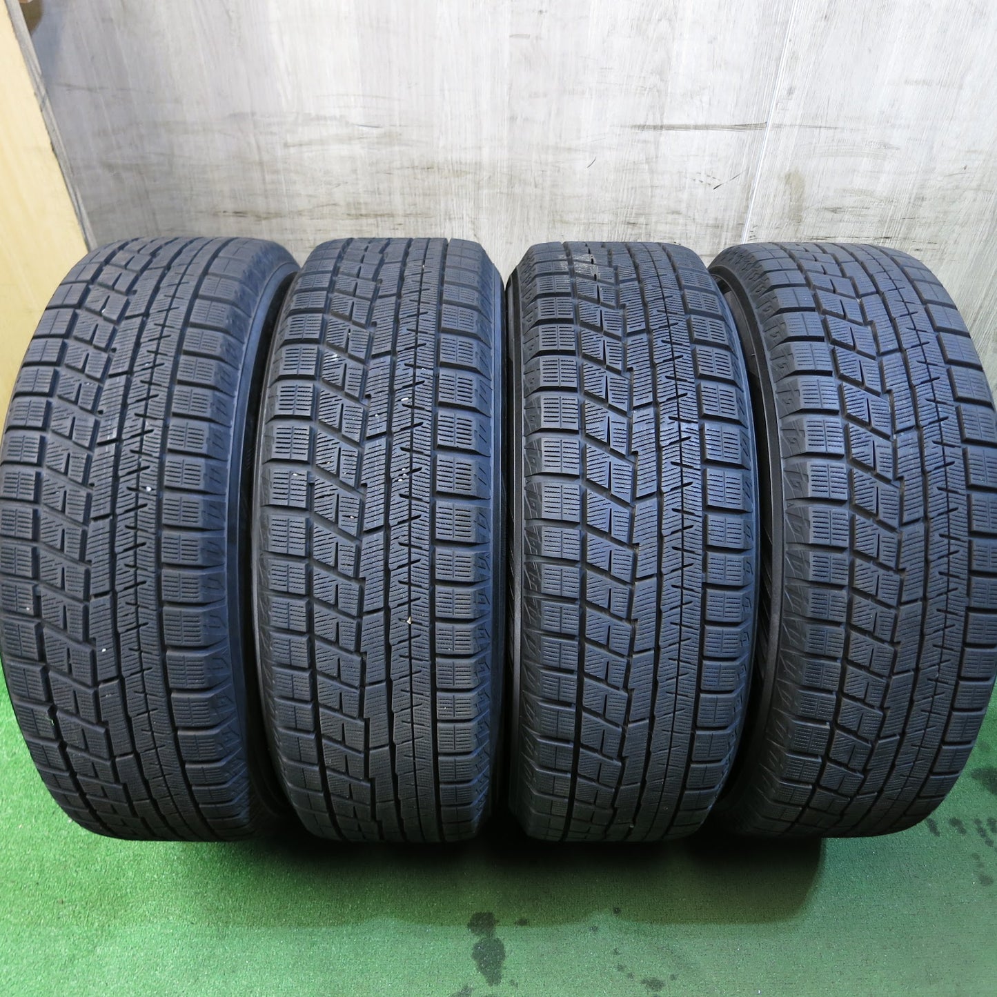 [送料無料]超バリ溝！21年！キレイ！9.5分以上★スタッドレス 225/60R17 ヨコハマ アイスガード iG60 SCHNEIDER シュナイダー 17インチ PCD114.3/5H★3052206Hス