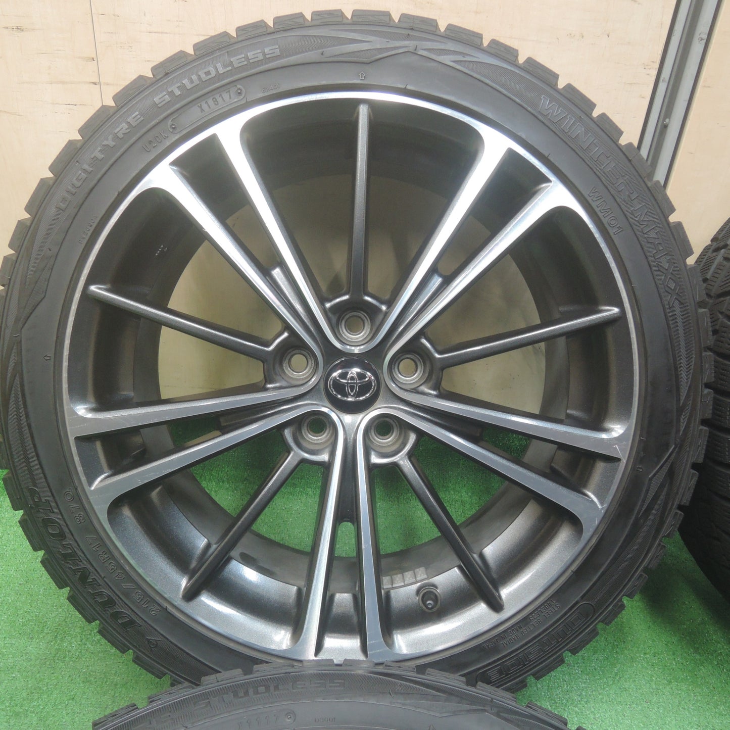 *送料無料* バリ溝！キレイ！9.5分★トヨタ 86 スバル BRZ 純正 215/45R17 スタッドレス ダンロップ ウインターマックス WM01 PCD100/5H★4022101SYス