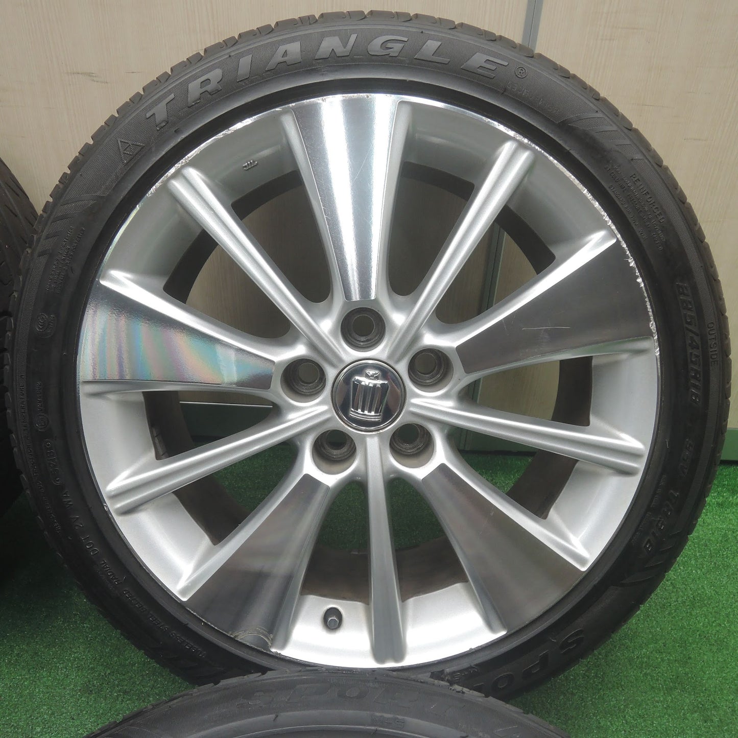 [送料無料]バリ溝！8.5分★トヨタ 200系 クラウン ハイブリッド 純正 225/45R18 トライアングル スポーツ ATP 18インチ PCD114.3/5H★3102404SYノ