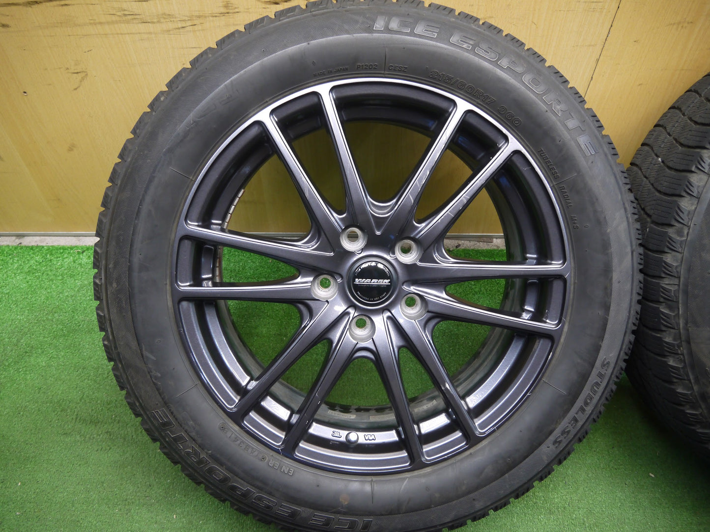 [送料無料]4本価格！18年★スタッドレス 215/60R17 アイスエスポルテ WAREN HOT STUFF ヴァーレン 17インチ PCD114.3/5H★2121311クス