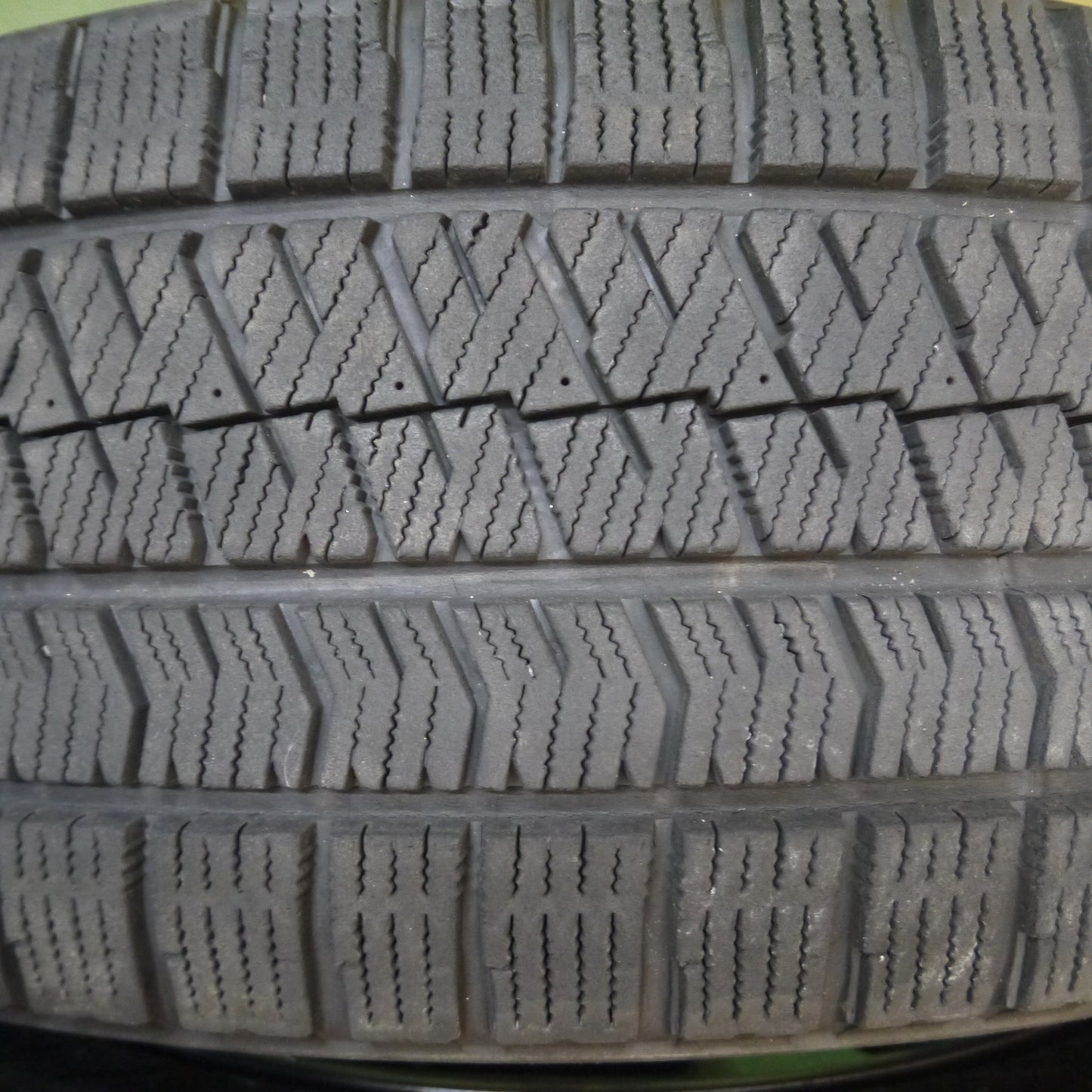*送料無料*バリ溝！キレイ！9.5分★レクサス等 225/45R17 スタッドレス ブリヂストン ブリザック VRX2 社外 アルミ 17インチ PCD114.3/5H★4010512Hス