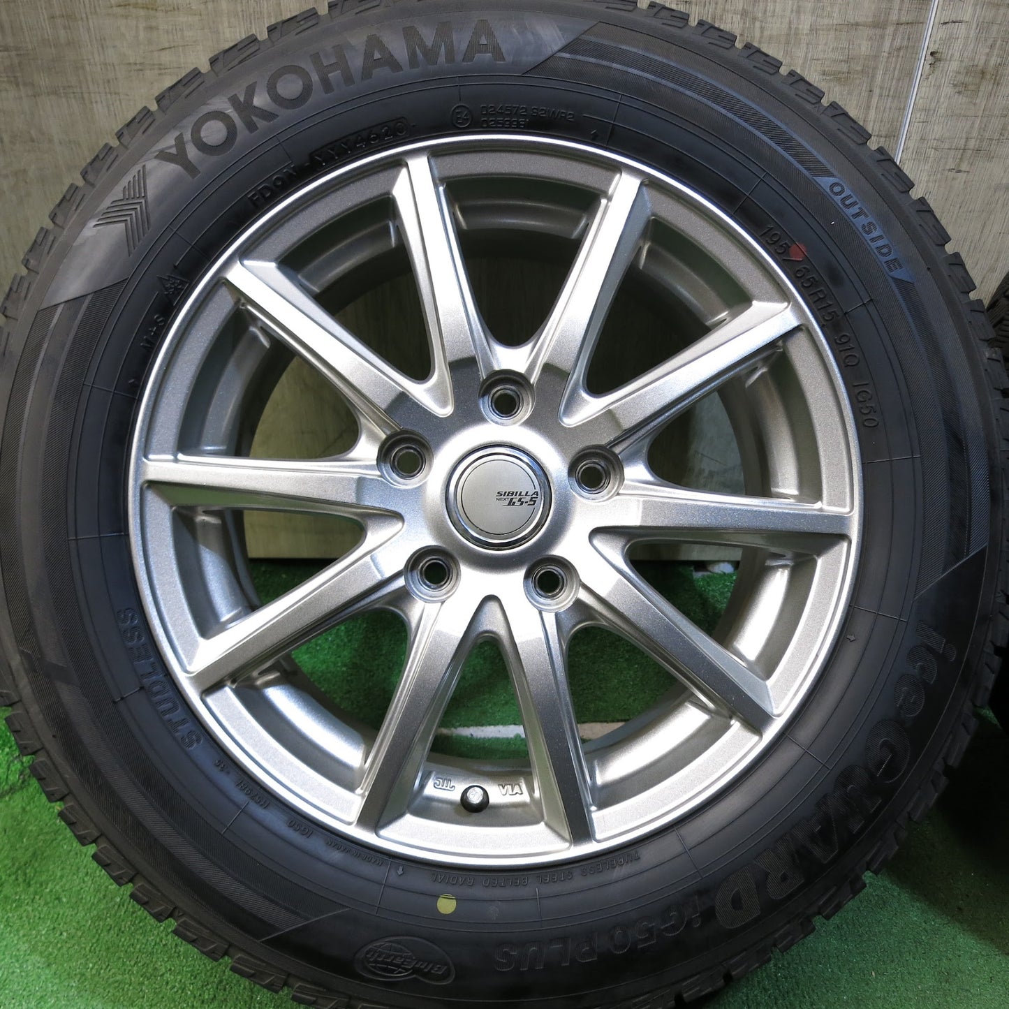 [送料無料]バリ溝！20年！キレイ！9分★スタッドレス 195/65R15 ヨコハマ アイスガード iG50 プラス SIBILLA NEXT GS-5 15インチ PCD114.3/5H★3041409Hス