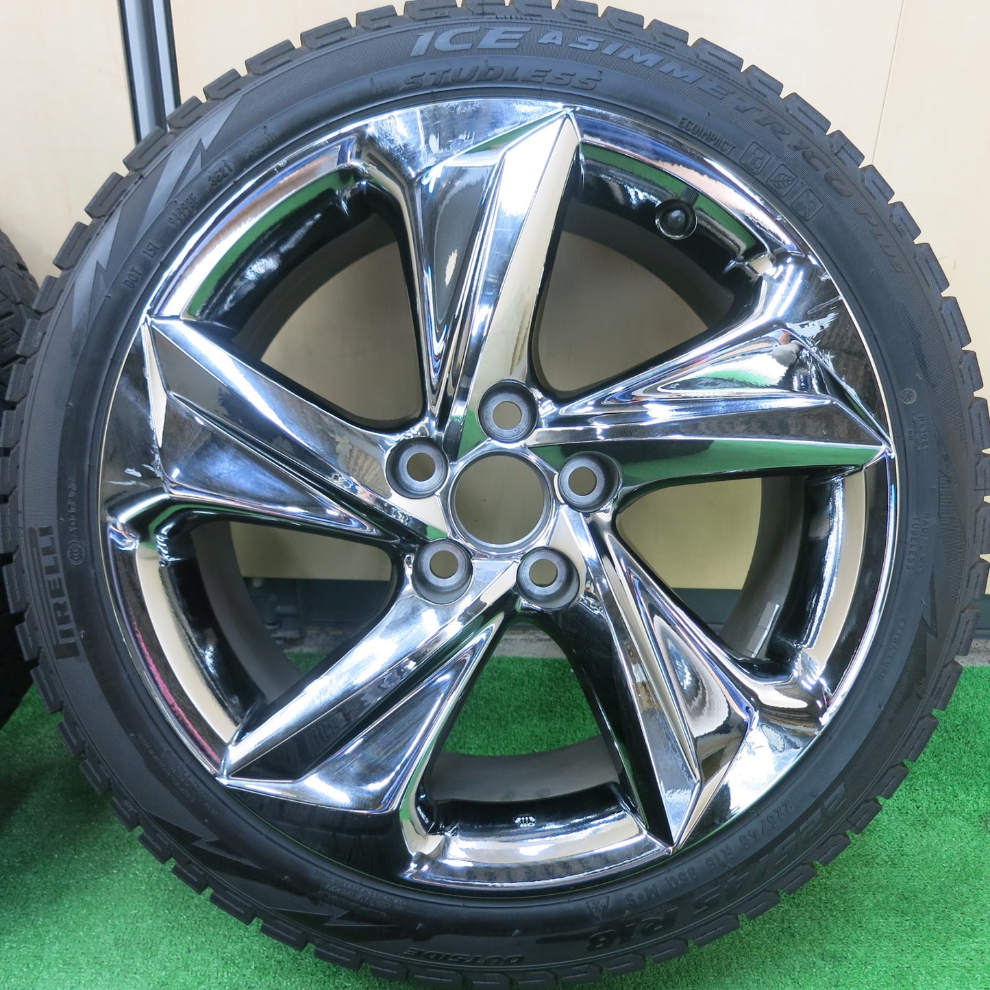 [送料無料]4本価格！21年★トヨタ 220系 クラウン RS 純正 225/45R18 スタッドレス ピレリ アイスアシンメトリコ プラス 18インチ PCD114.3/5H★3052005ヒス
