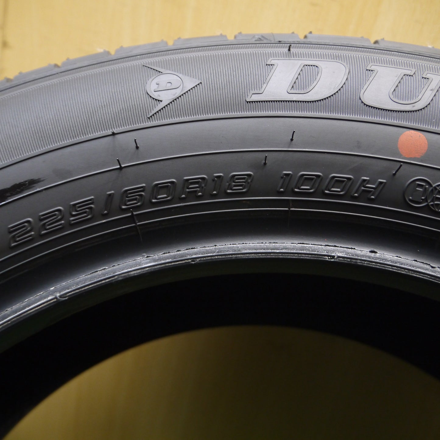 *送料無料*新車外し！23年★225/60R18 ダンロップ グラントレック PT30 タイヤ 18インチ ハリアー RAV4 等★3121908Hノタ