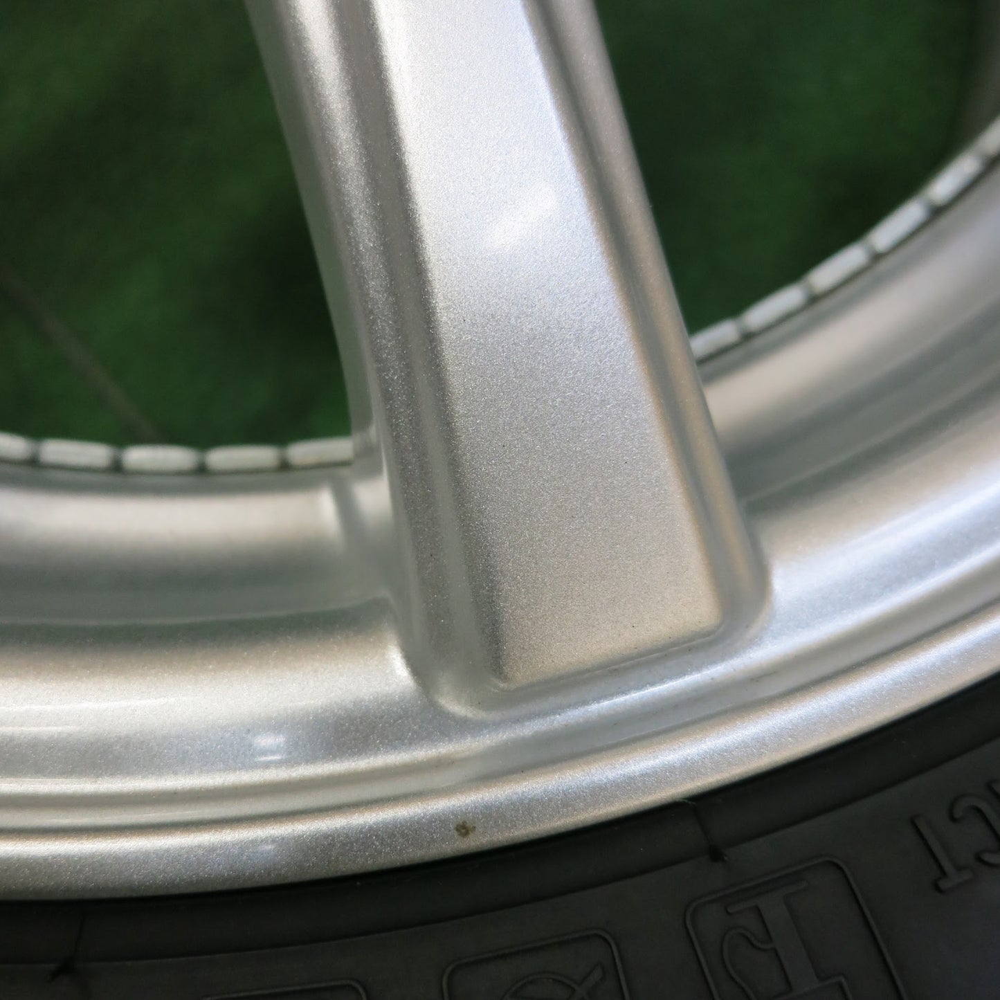 [送料無料]バリ溝！キレイ！9分★スタッドレス 175/65R15 ピレリ アイスアシンメトリコ SPORT RUOTA 15インチ PCD100/4H★3033001ヒス