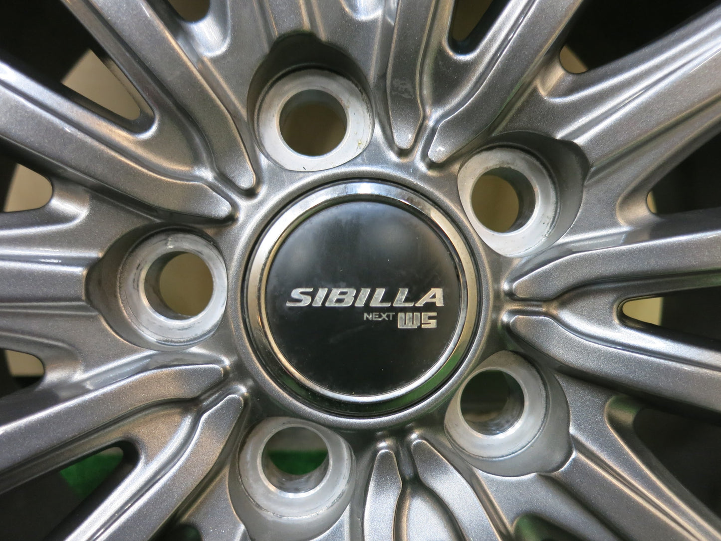 [送料無料]バリ溝！20年！キレイ！ほぼ10分★スタッドレス 185/60R15 トーヨー オブザーブ GIZ2 SIBILLA NEXT W5 シビラ 15インチ PCD100/5H★3020407ヒス