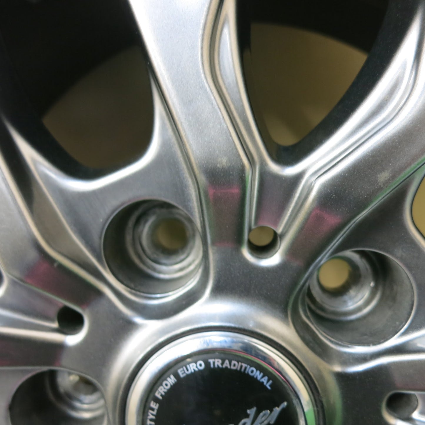 [送料無料]バリ溝！21年！綺麗！9.5分★スタッドレス 195/65R15 ダンロップ ウインターマックス WM02 Exceeder HOT STUFF エクシーダー PCD114.3/5H★3031503ヒス