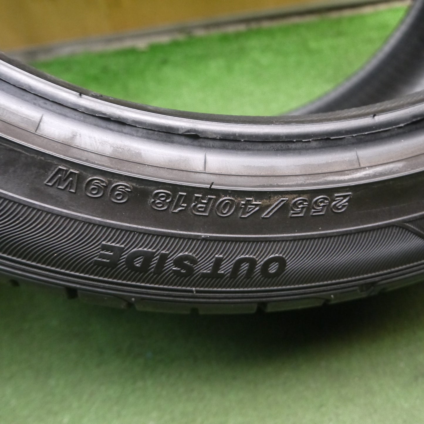 *送料無料*バリ溝！9.5分★255/40R18 グッドイヤー イーグル LS EXE タイヤ 18インチ レクサス BMW 等★3112806Hノタ