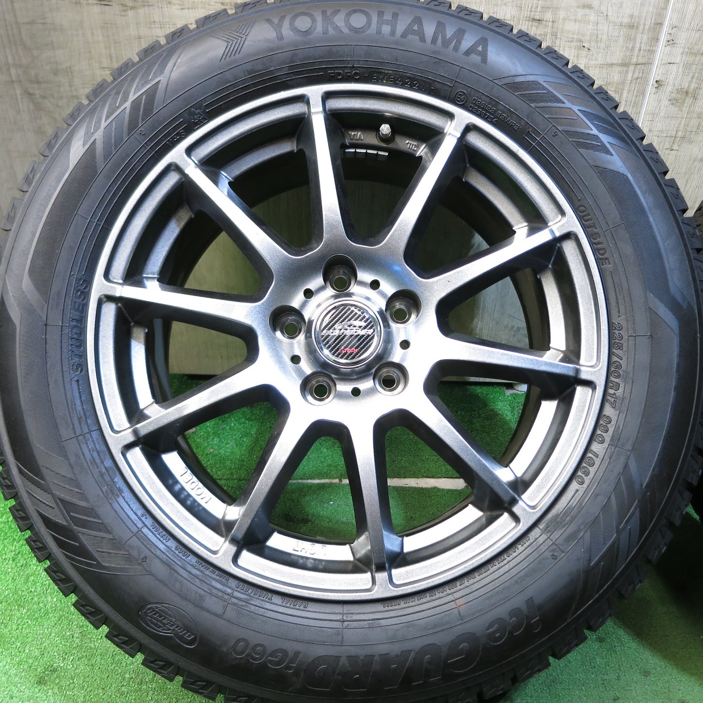 [送料無料]超バリ溝！21年！キレイ！9.5分以上★スタッドレス 225/60R17 ヨコハマ アイスガード iG60 SCHNEIDER シュナイダー 17インチ PCD114.3/5H★3052206Hス