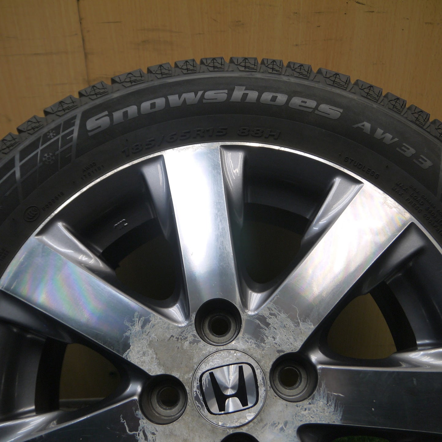 [送料無料]バリ溝！19年！9.5分以上★ホンダ GB4 フリード 純正 185/65R15 スタッドレス カプセン Snowshoes AW33 15インチ PCD100/4H★3090903KAス