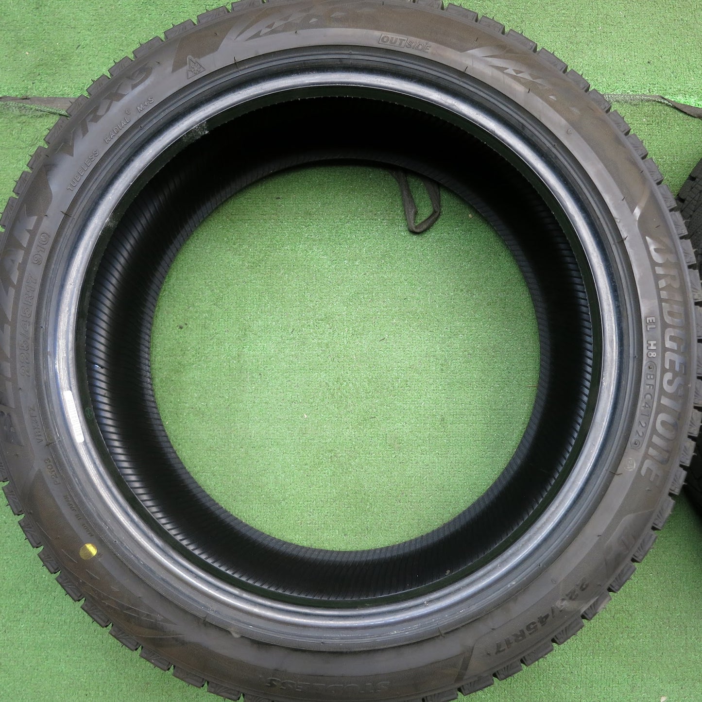 [送料無料]超バリ溝！22年！ほぼ10分★スタッドレス 225/45R17 ブリヂストン ブリザック VRX3 タイヤ 17インチ レクサス IS ゴルフ アウディA3 等★3032705Hスタ