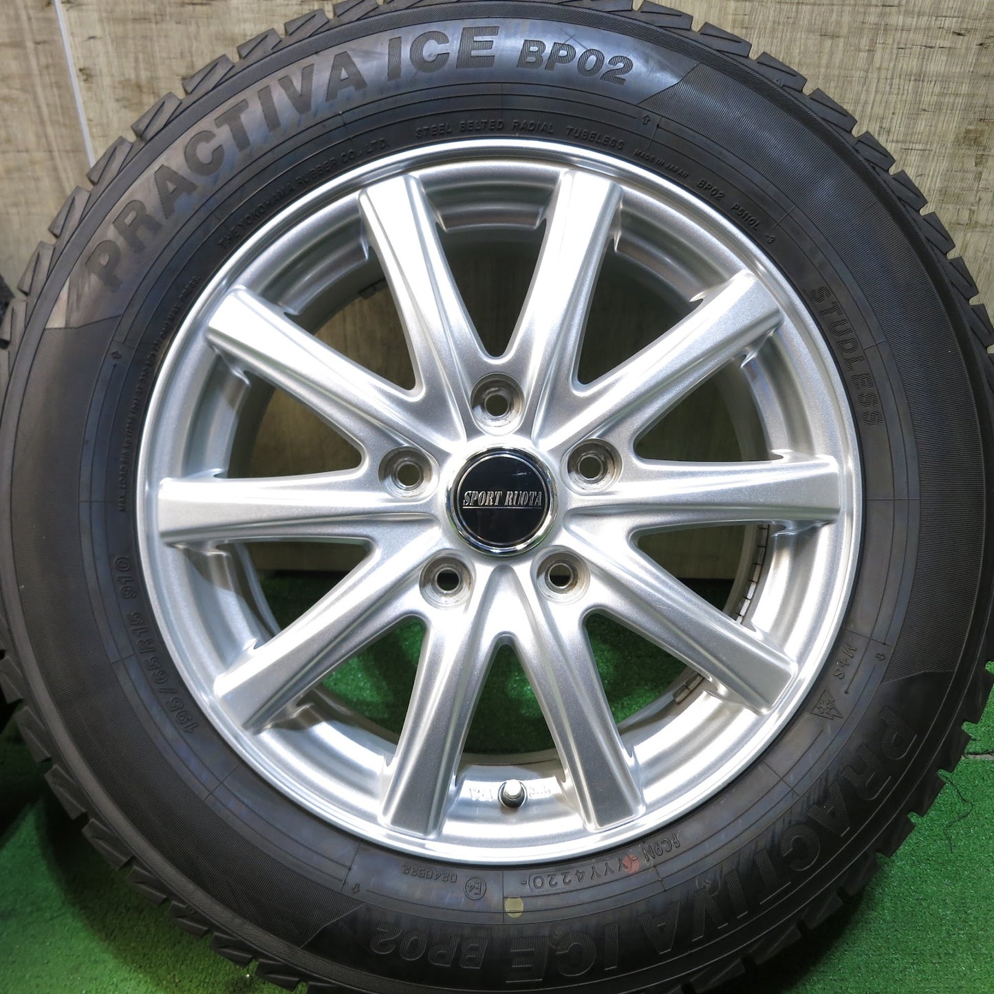 [送料無料]バリ溝！20年！キレイ！9.5分以上★スタッドレス 195/65R15 プラクティバ アイス BP02 SPORT RUOTA 15インチ PCD114.3/5H★3061304Hス