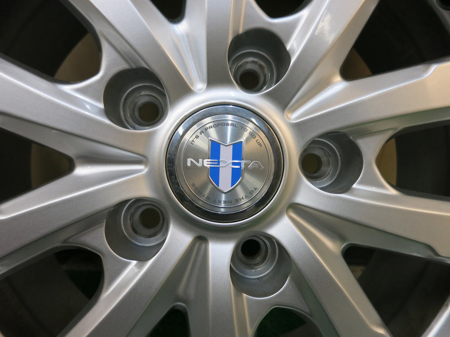 [送料無料]超バリ溝！22年！キレイ！ほぼ10分★スタッドレス 205/55R16 トーヨー ウインタートランパス TX NEXTA ネクスタ 16インチ PCD114.3/5H★3011001ヒス