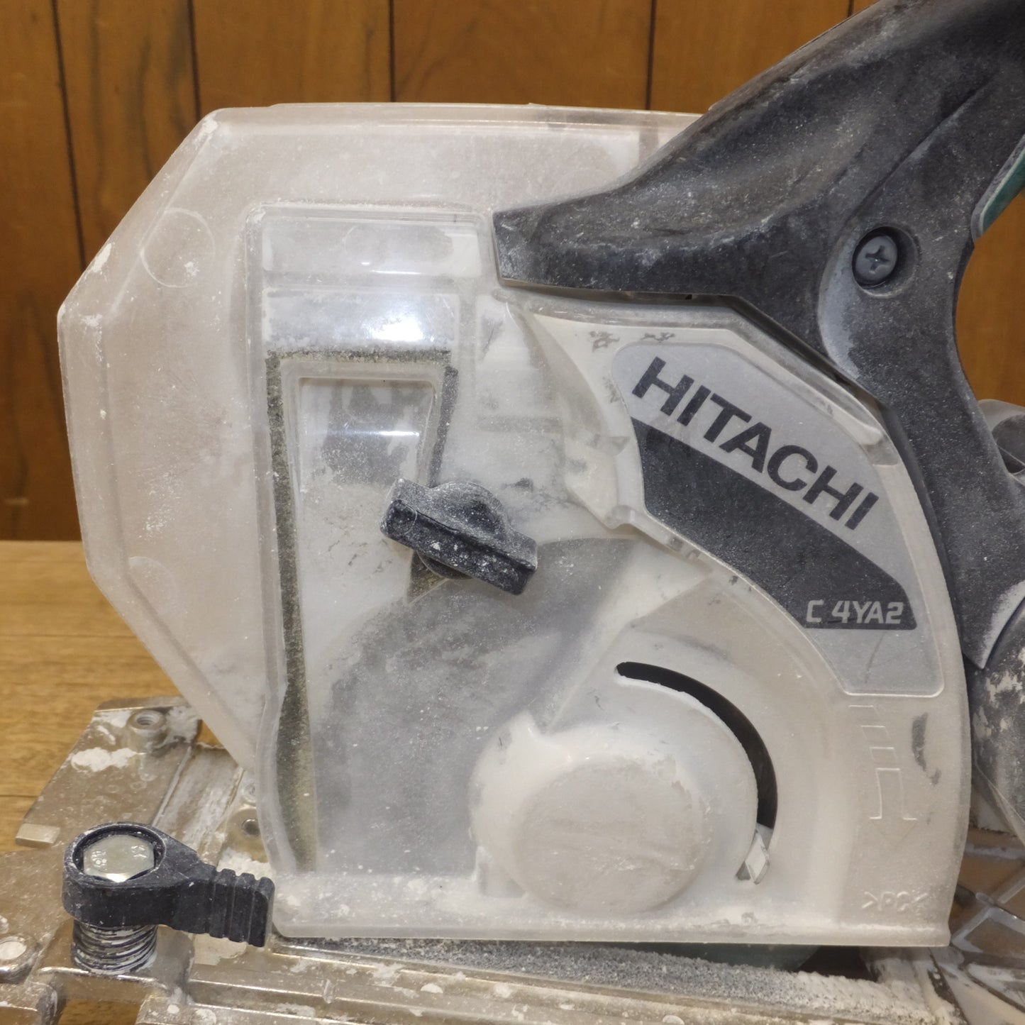 [送料無料]★日立 HITACHI 100mm 集じん丸のこ C4YA2　100V 50/60Hz 750W 8A　窯業系建材用 超硬丸のこ★