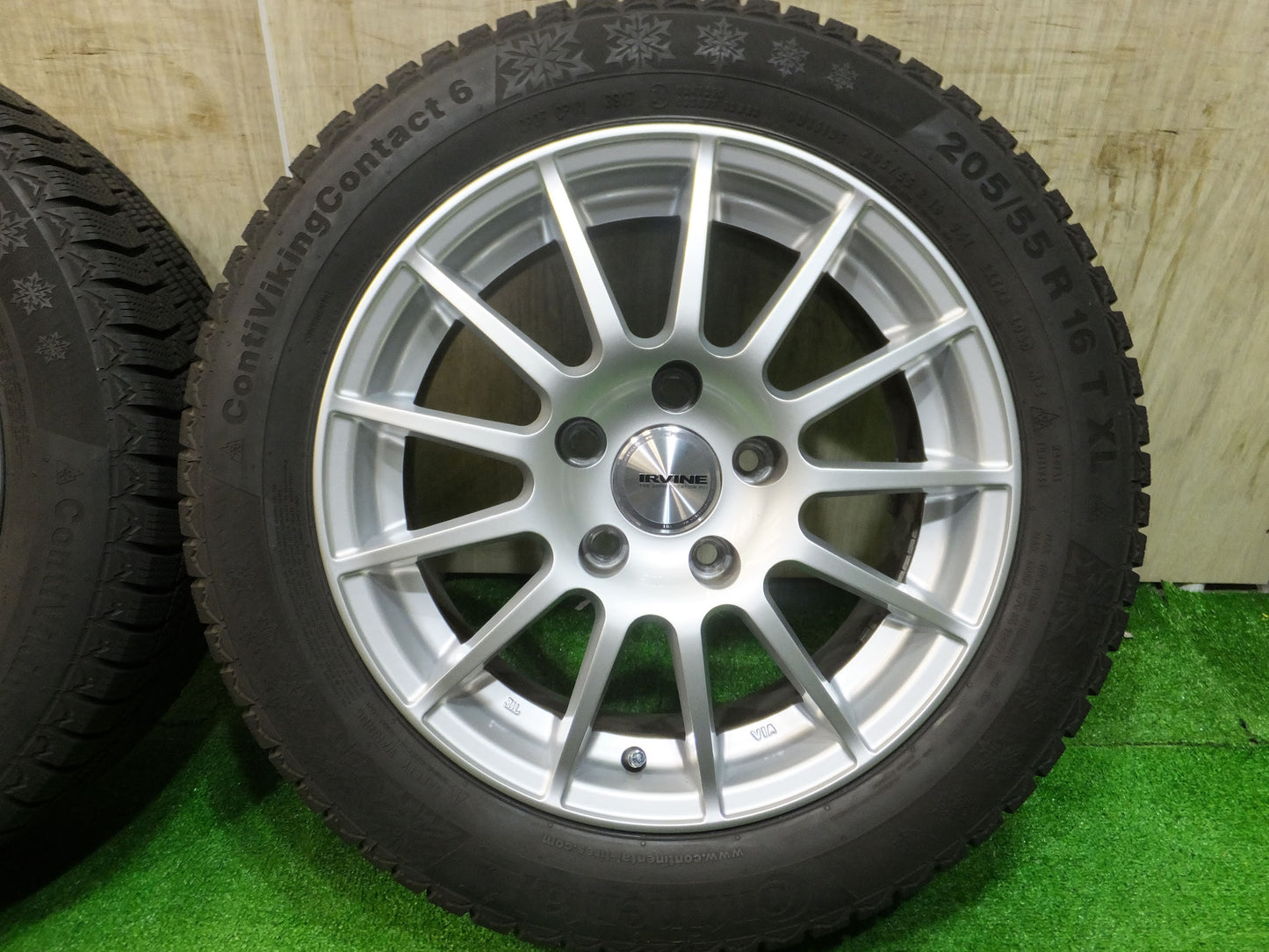 [送料無料]バリ溝！キレイ！9分★BMW 等 スタッドレス 205/55R16 IRVINE アーヴィン コンチネンタル コンチバイキング コンタクト6 PCD120/5H★2072704Hス