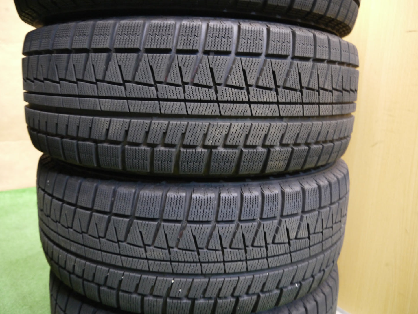 [送料無料]バリ溝！18年！キレイ！9分★スタッドレス 225/55R17 ブリヂストン アイスパートナー2 TOPRUN トップラン 17インチ PCD114.3/5H★2030214クス