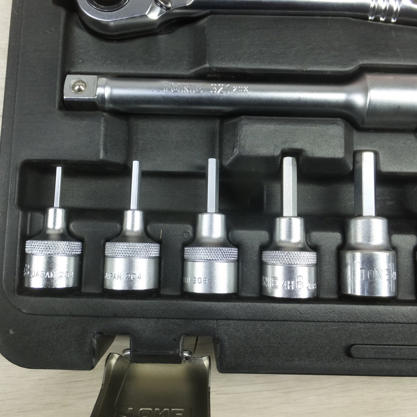 [送料無料] キレイ◆TONE トネ ヘキサゴン ソケットレンチセット H4100MP 差込角12.7mm ハンドツール◆