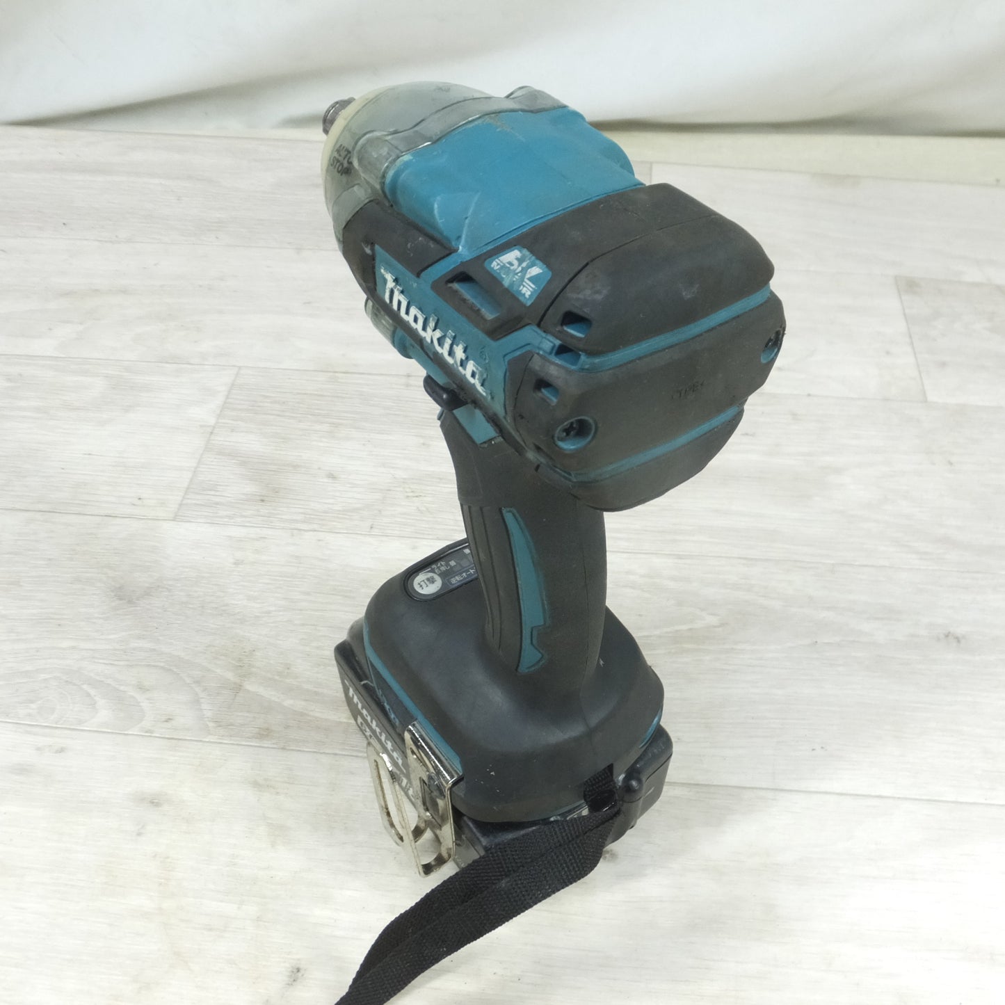 [送料無料] ◆makita マキタ 充電式インパクトレンチ TW285DRGX 18V バッテリー2個 充電器付き 電動工具◆