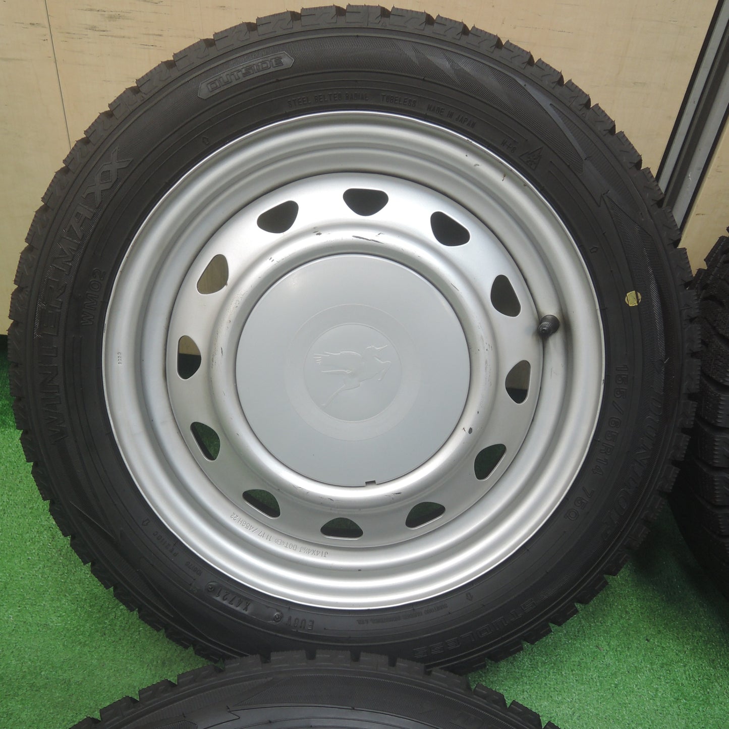 *送料無料*タイヤほぼ未使用！21年★スタッドレス 155/65R14 ダンロップ ウインターマックス WM02 スチール ホイール PCD100 114.3/4H マルチ★4011912SYス