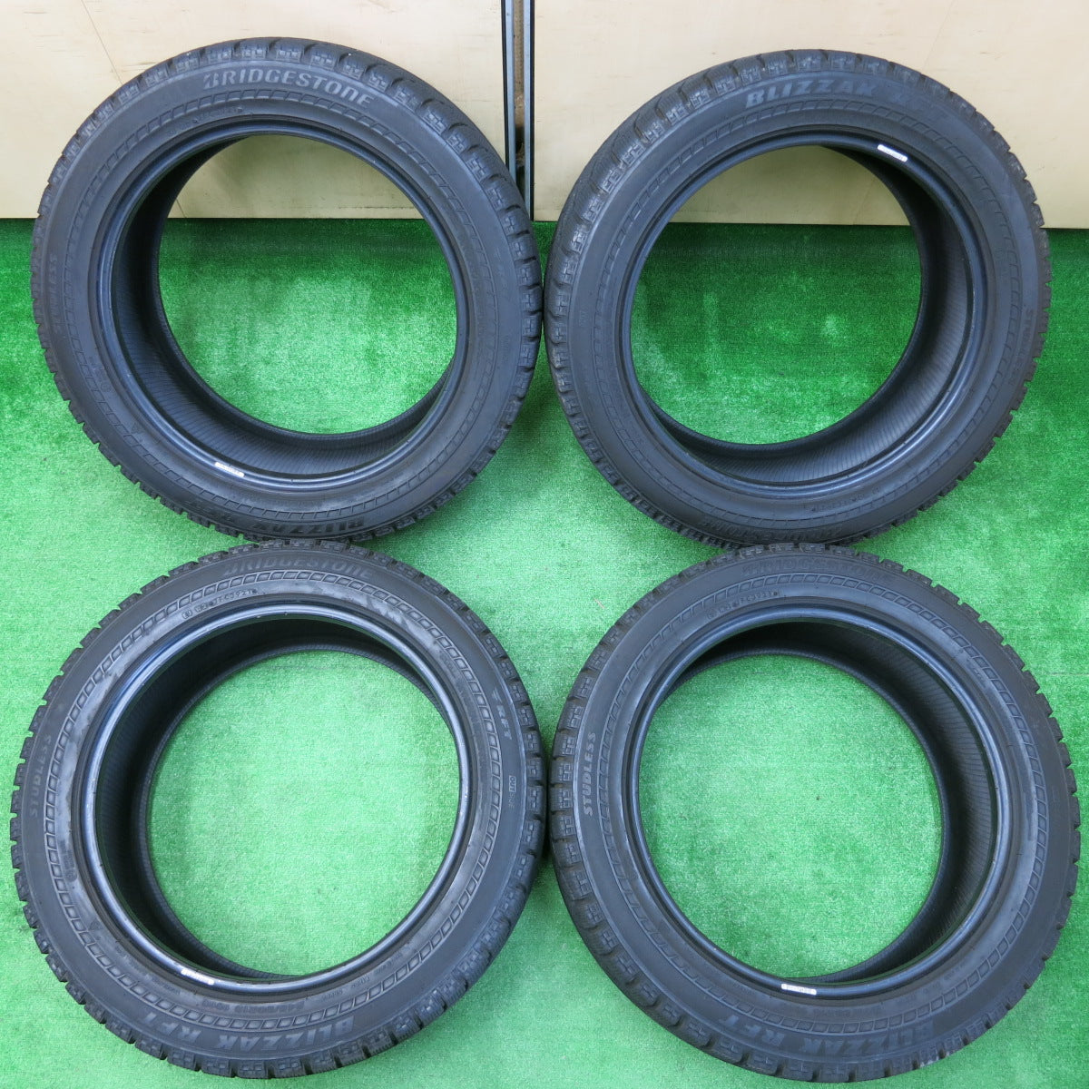 *送料無料*バリ溝！21年！9分★スタッドレス 245/50R19 ブリヂストン ブリザック RFT タイヤ 19インチ レクサス LS BMW X3 等★3112004イスタ