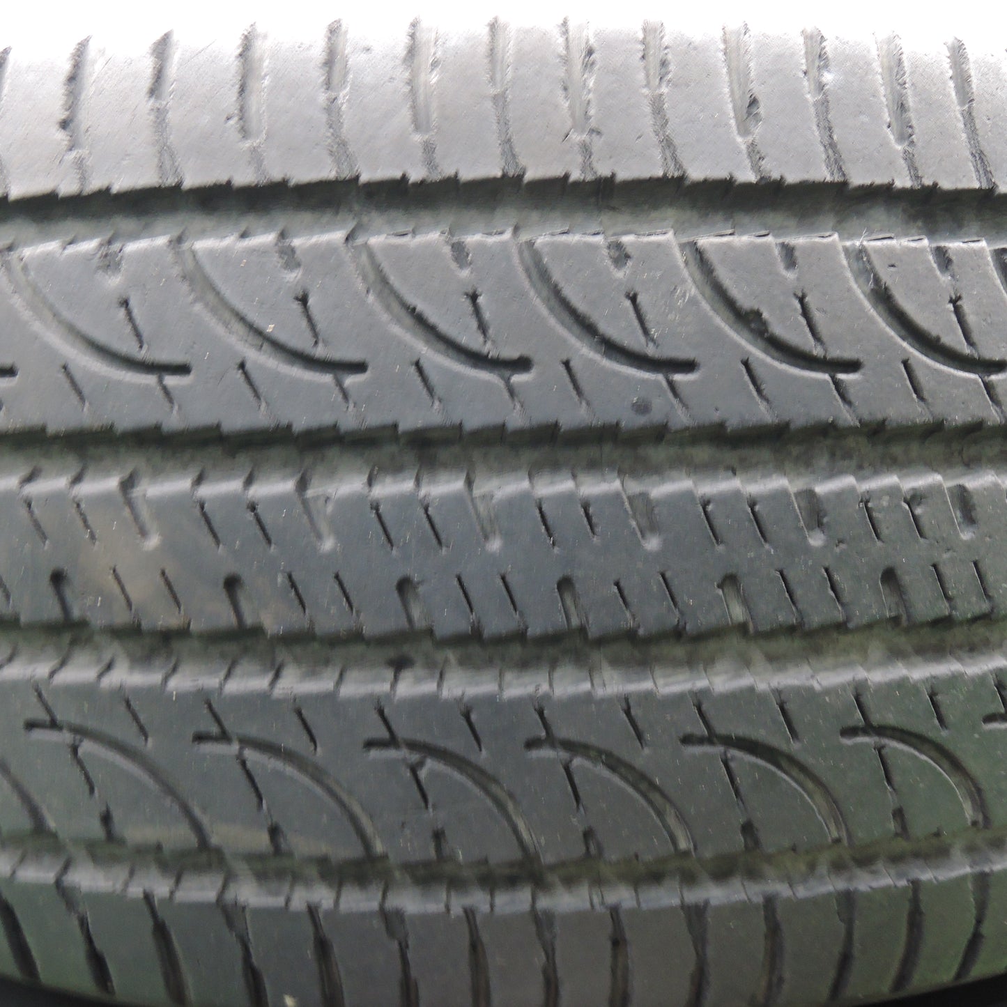 *送料無料*バリ溝！8.5分★フォード エクスプローラー 純正 245/60R18 ヨコハマ ジオランダー SUV 18インチ PCD114.3/5H★3121007HAノ