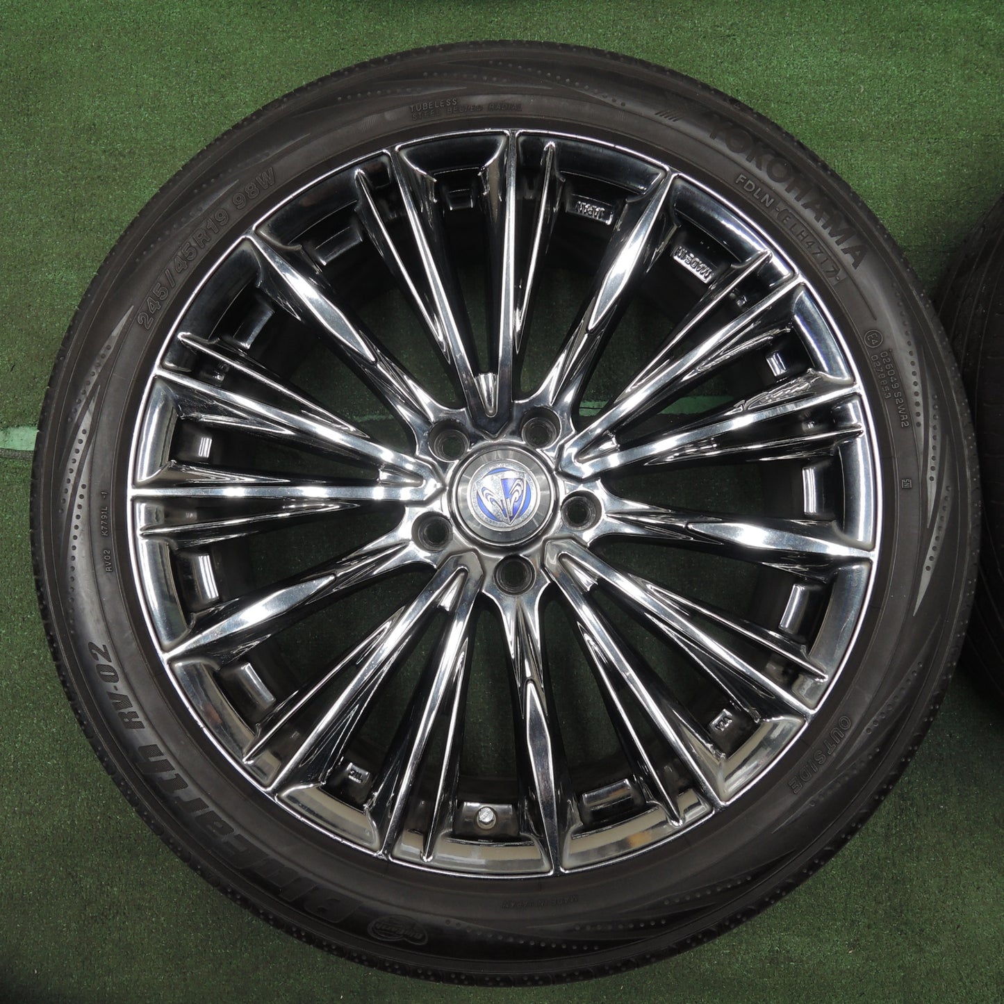 *送料無料* 4本価格★RAYS VERSUS STRATAGIA VOUGE 245/45R19 ヨコハマ ブルーアース RV-02 レイズ ベルサス 19インチ PCD114.3/5H★4022601NJノ