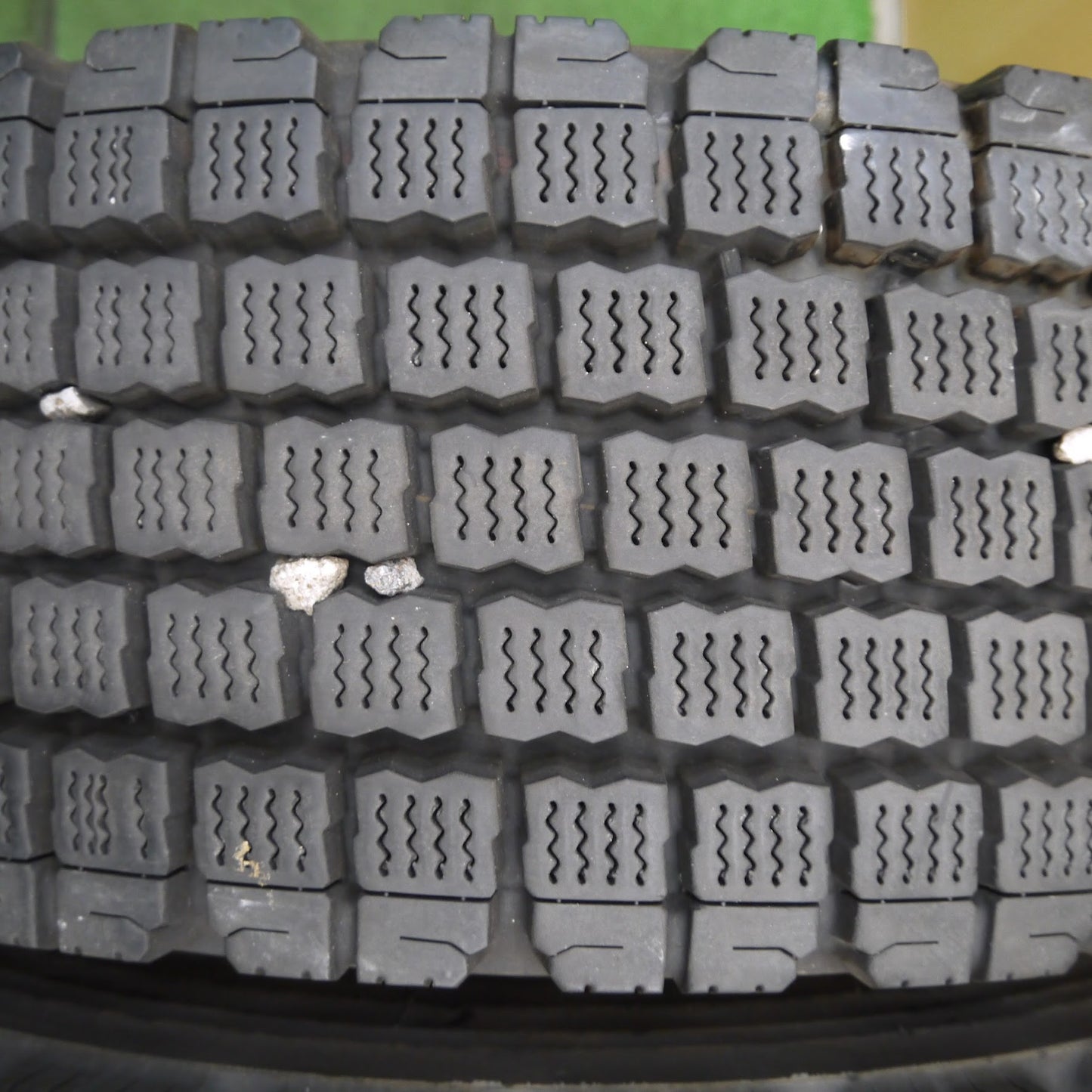 [送料無料]バリ溝！22年！9分★トラック タイヤ 265/70R19.5 140/138J スタッドレス ブリヂストン エコピア W911Ⅱ 19.5インチ★3032804クスタ