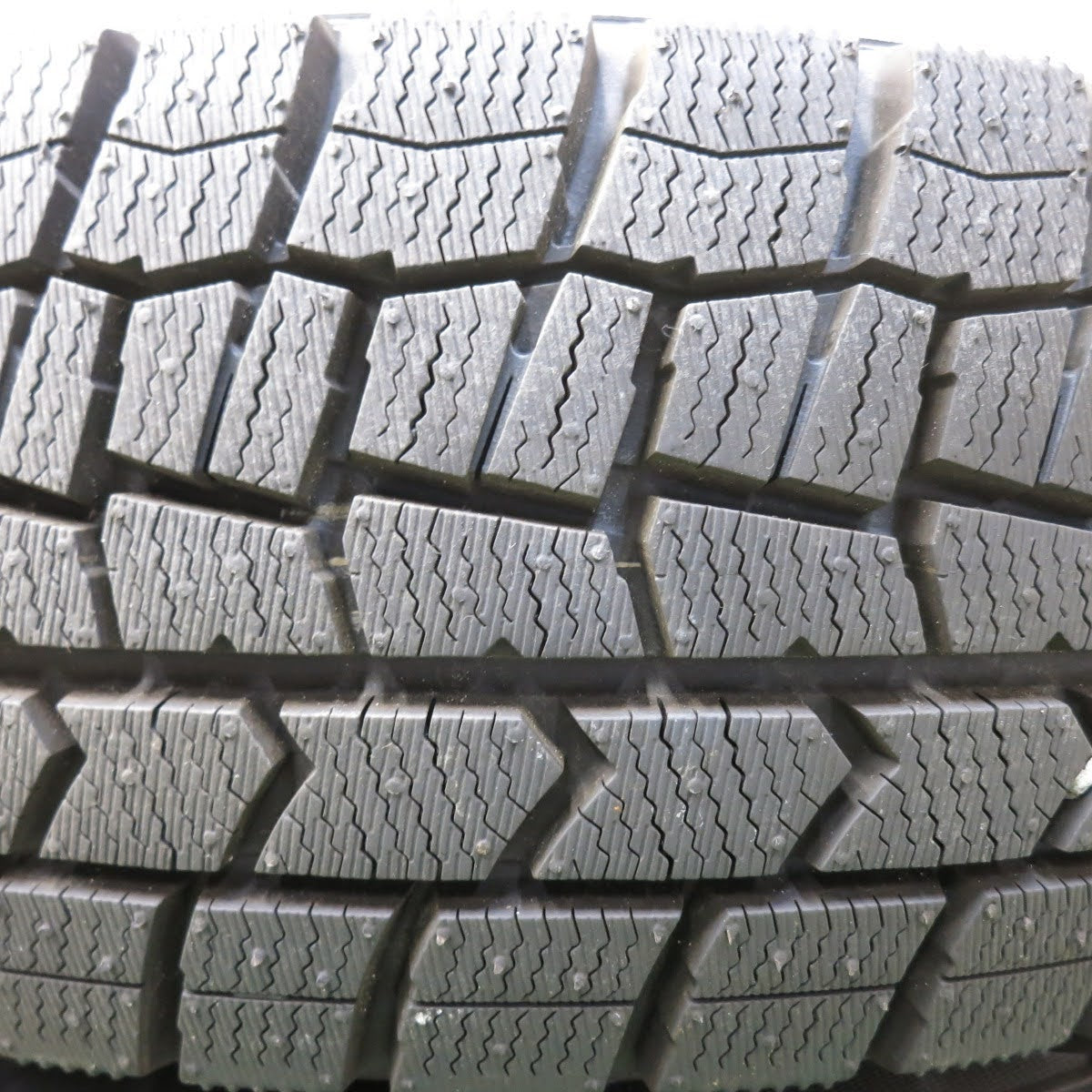 [送料無料]超バリ溝！22年！ほぼ10分★スタッドレス 185/70R14 ダンロップ ウインターマックス WM02 DUFACT デュファクト 14インチ PCD100/4H★3061702ヒス