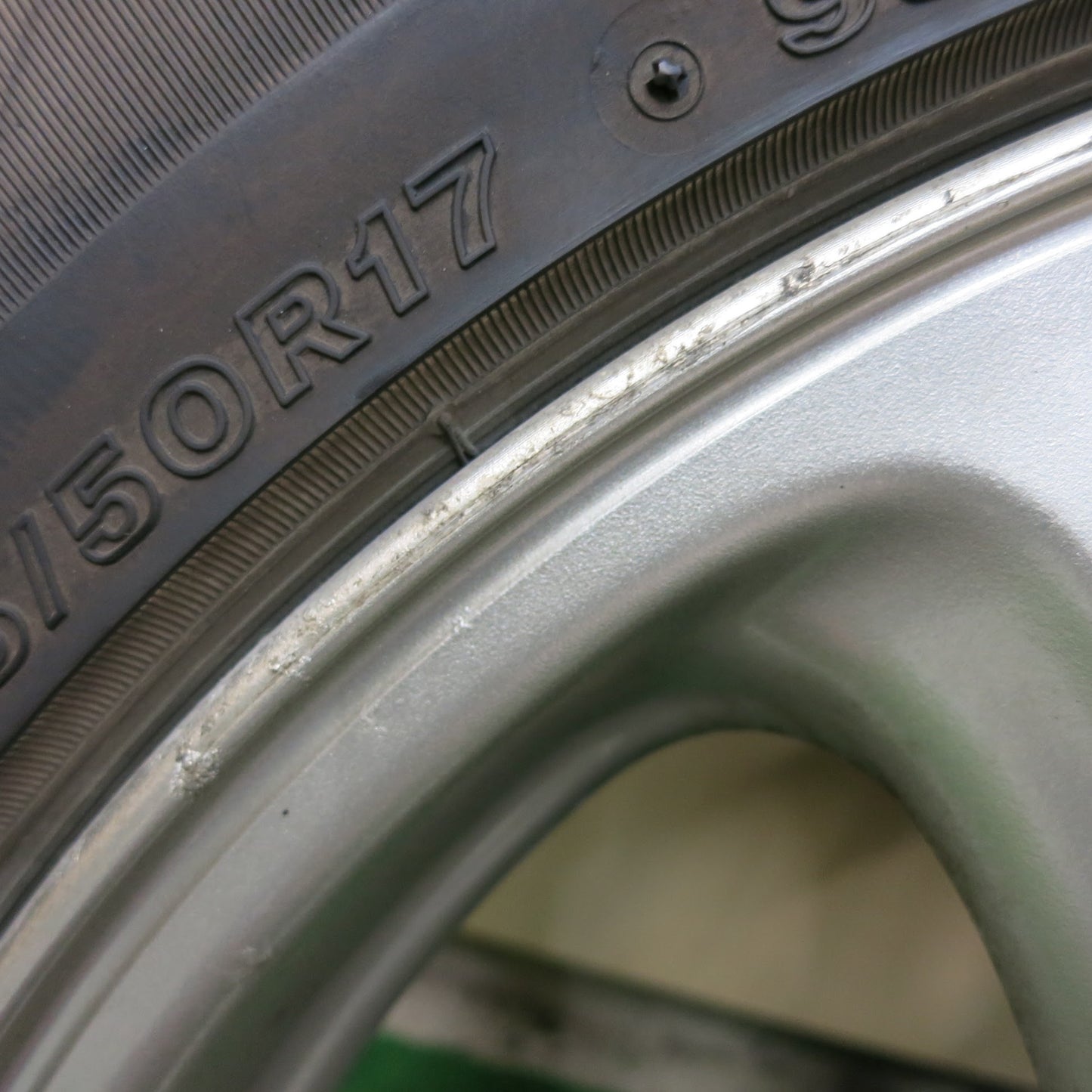 [送料無料]バリ溝！19年！9.5分★スバル BH系 レガシィ 純正 205/50R17 スタッドレス ブリヂストン ブリザック VRX2 17インチ PCD100/5H★3042804ヒス