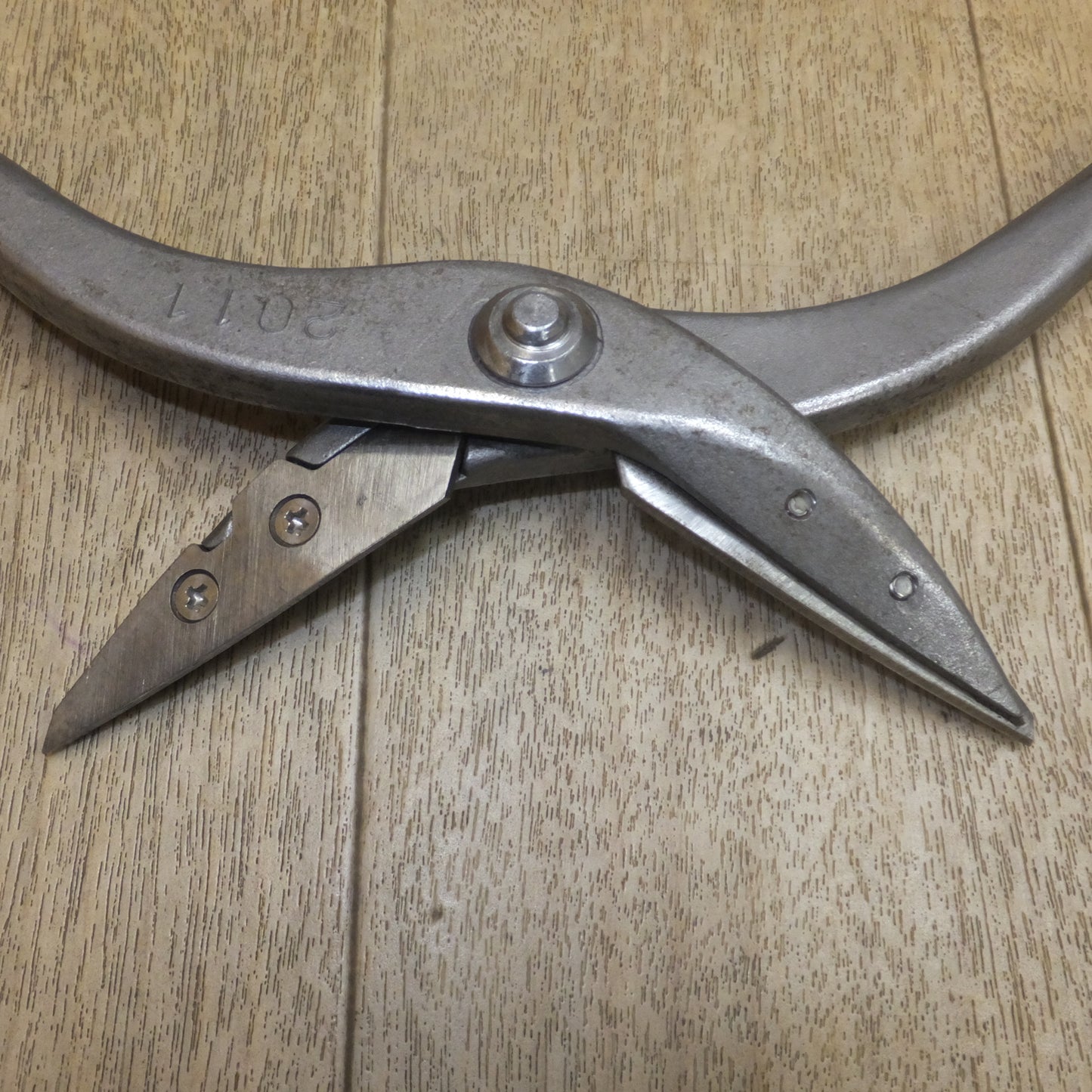 [送料無料]★東北エスパル 替刃式 板金鋏 伊達8.5 255mm 8寸5分★