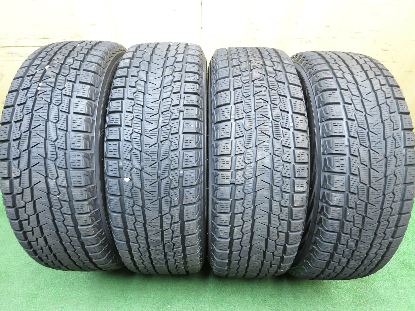 [送料無料]バリ溝 19年！9分★チェロキー 等 Team Sparco 225/60R17 スタッドレス PCD110/5H ヨコハマ アイスガード G075 CRIMSON クリムソン★2112110Hス