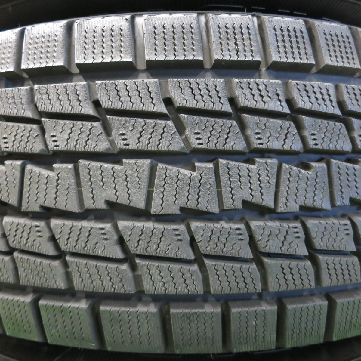 *送料無料*バリ溝！キレイ！9.5分以上★ジープ等 ROCK KELLY 265/60R18 MX 632 スタッドレス グッドイヤー アイスナビ SUV ロクサーニ PCD127/5H★3122502イス