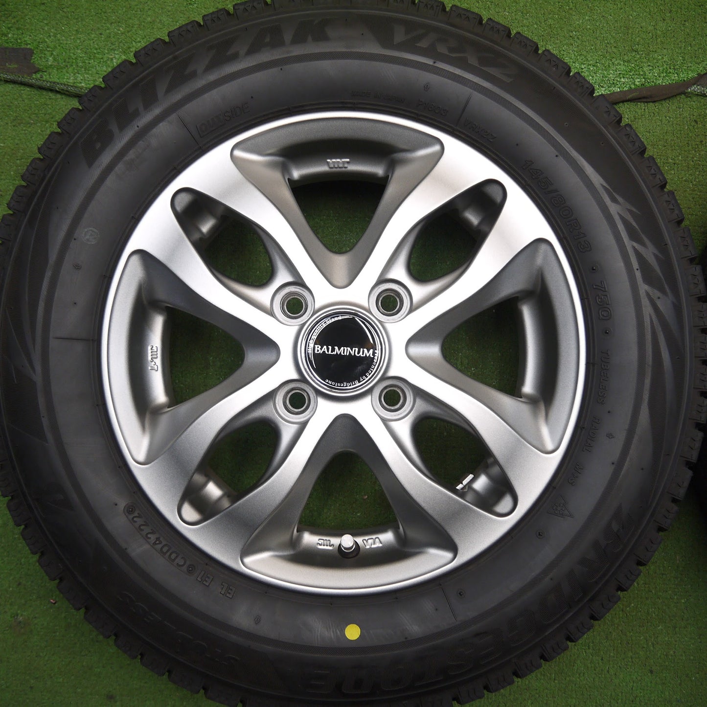 [送料無料]バリ溝！22年！キレイ！ほぼ10分★スタッドレス 145/80R13 ブリヂストン ブリザック VRX2 BALMINUM バルミナ 13インチ PCD100/4H★3062801Hス