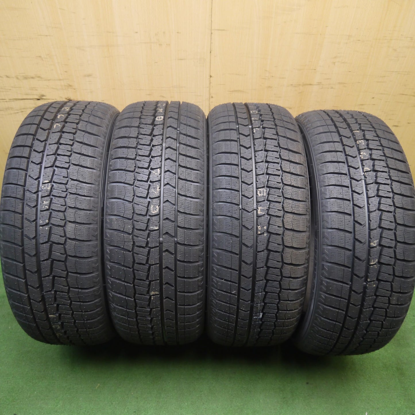 [送料無料]未使用★スタッドレス 225/50R18 ダンロップ ウインターマックス WM02 DSST タイヤ 18インチ C-HR エスティマ BMW 等★3040709クスタ