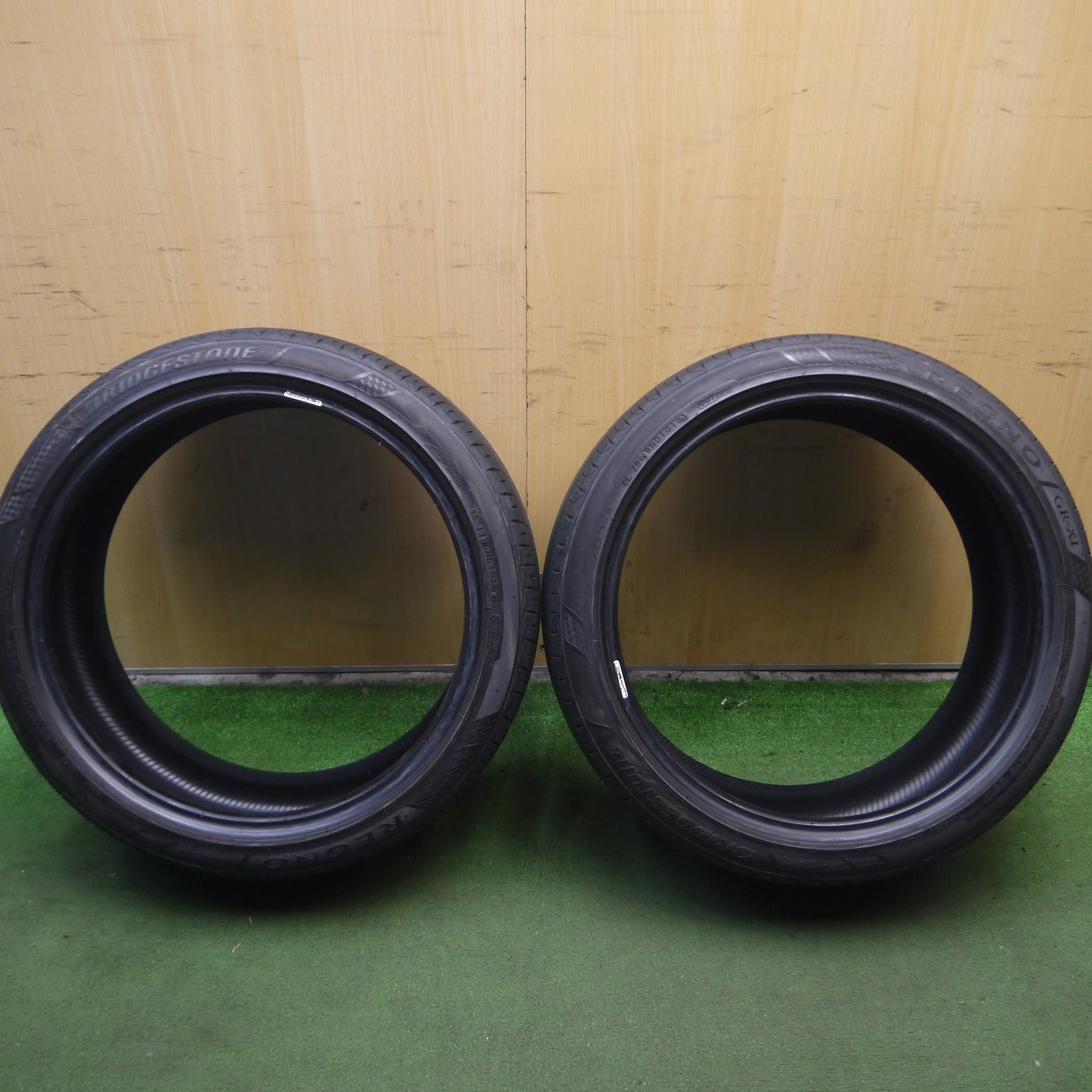 *送料無料*2本価格★225/40R19 ブリヂストン レグノ GR-XI タイヤ 19インチ  カムリ マークX プリウスα オデッセイ ヴェゼル等★3122602Hノタ