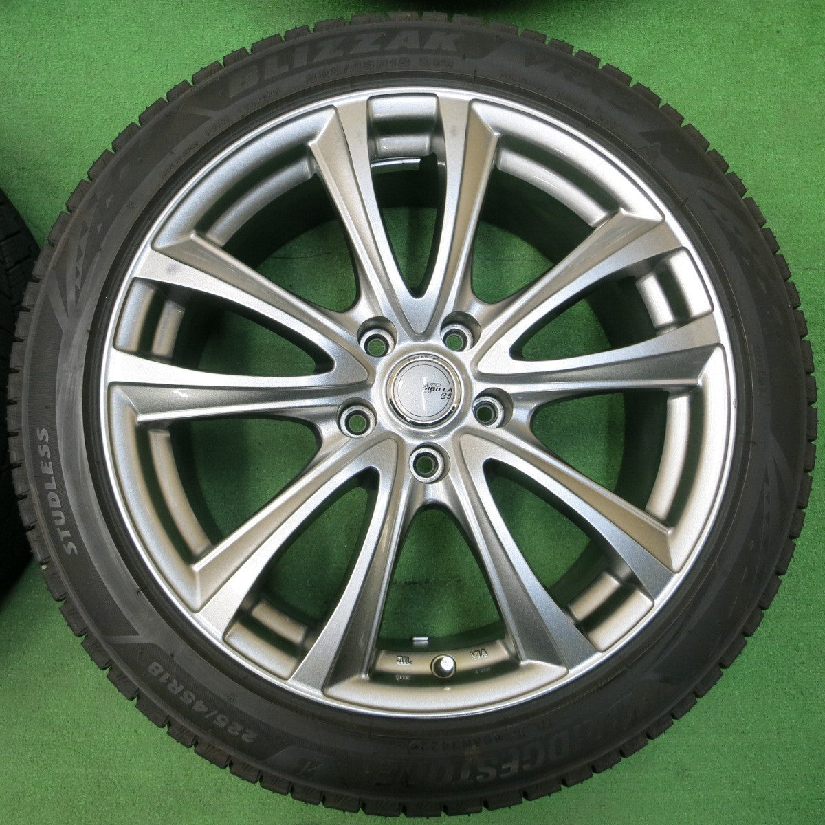 楽天市場】225 45 18 vrx 2の通販 ① 225/45R18 ブリヂストン VRX2 溝高