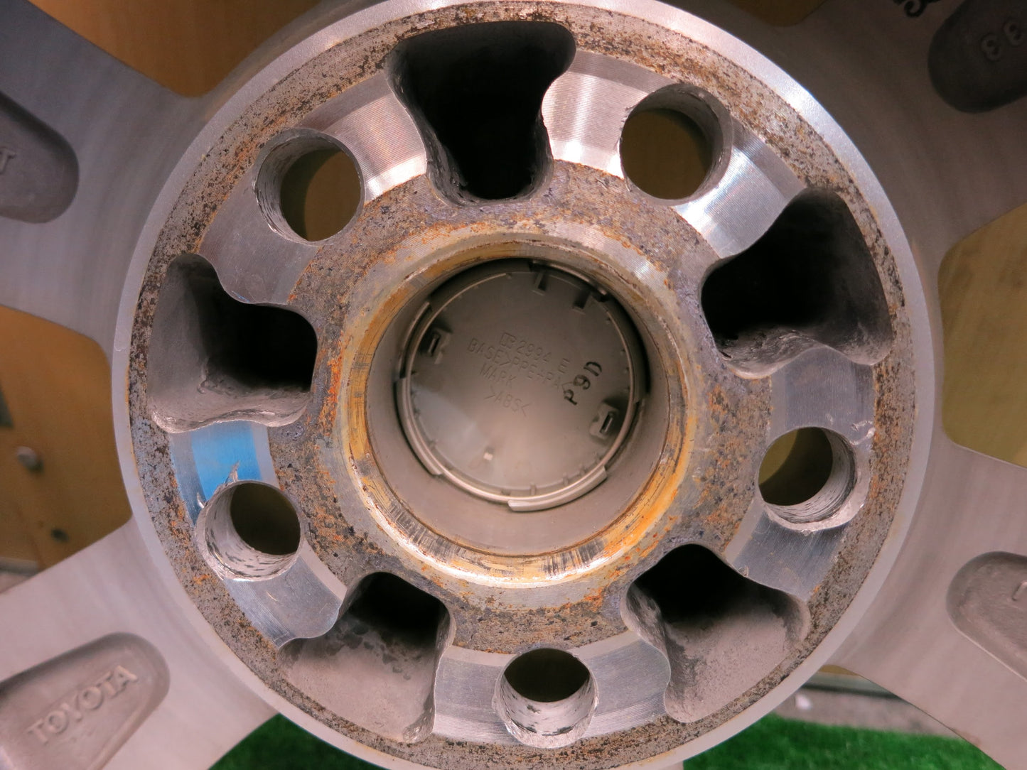 [送料無料]キレイ★トヨタ 20系 アルファード ヴェルファイア 純正 215/65R16 スタッドレス グッドイヤー アイスナビ ZEA 16インチ PCD114.3/5H★3020311Hス