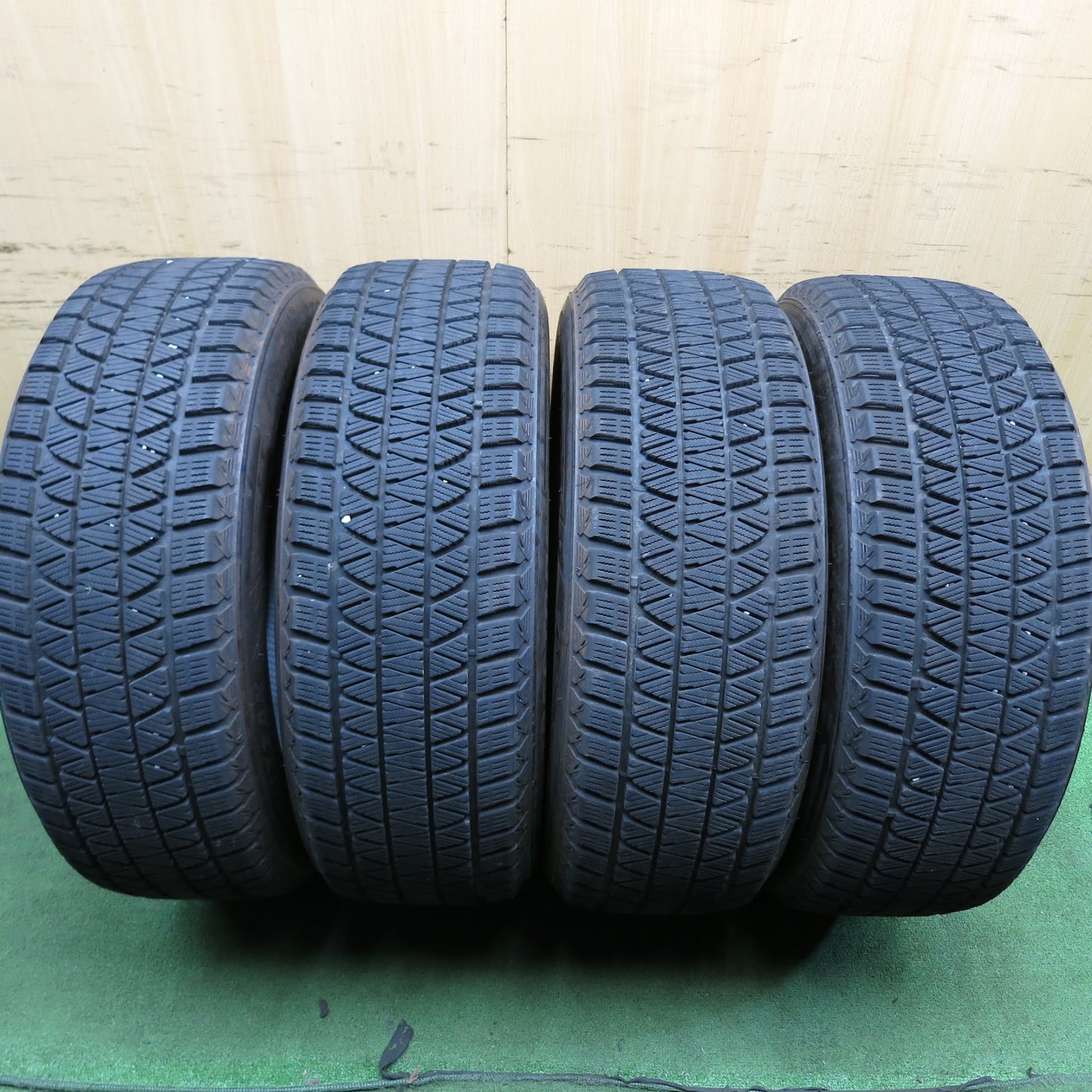 [送料無料]バリ溝！19年！9分★スタッドレス 235/60R18 ブリヂストン ブリザック DM-V3 タイヤ 18インチ レクサス NX RX CR-V CX-60 等★3050101Hスタ