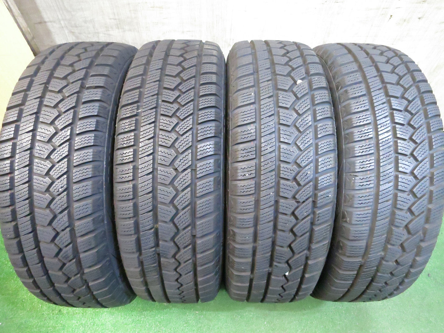 [送料無料]バリ溝！20年！キレイ！9.5分★スタッドレス 185/60R15 インターステート デュレーション30 STRANGER ストレンジャー 15インチ PCD100/4H★3020606Hス